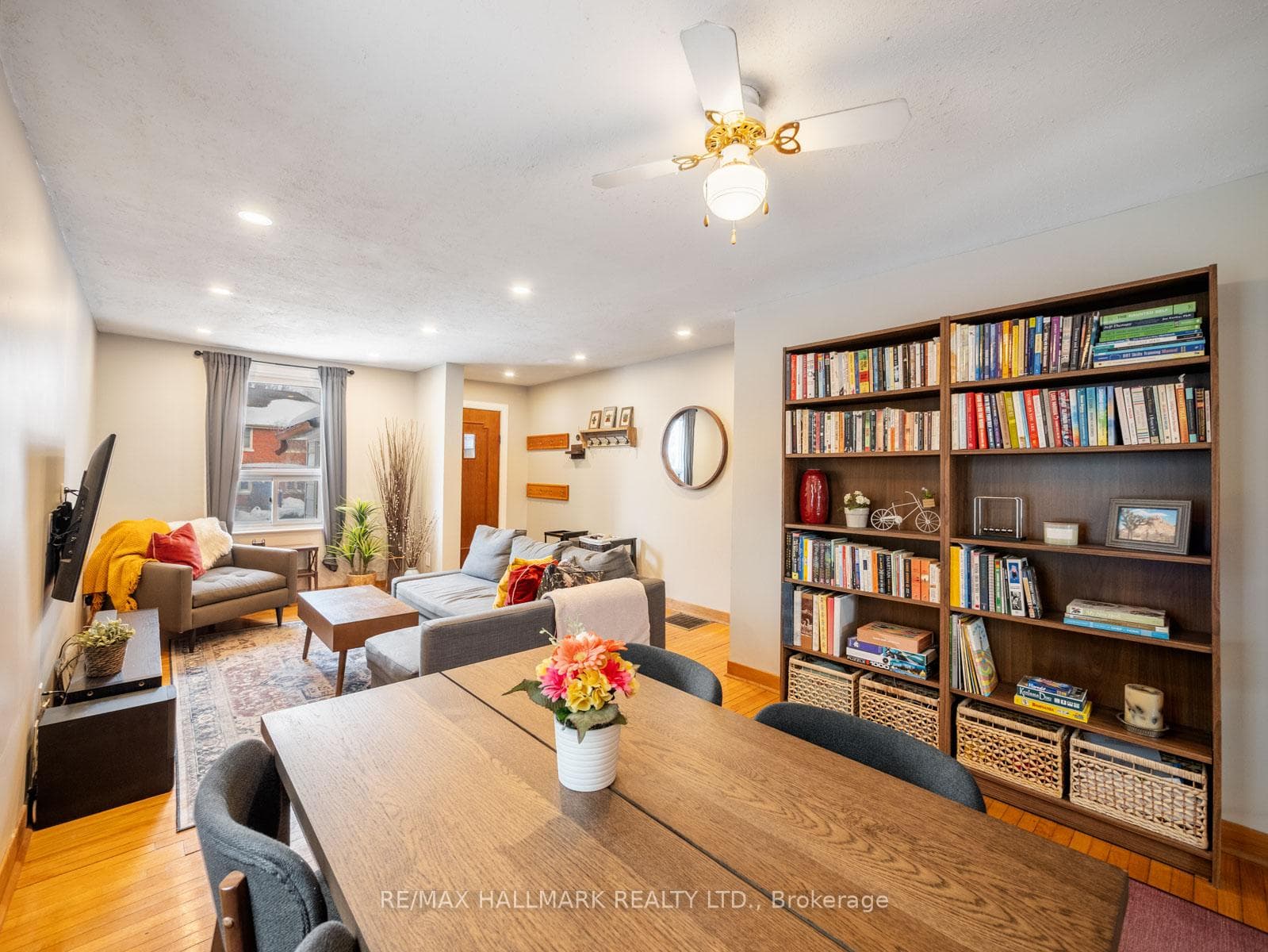 27 Winston Avenue, Birch Cliff / Cliffside, ON M1N 1W2 - Photo 1