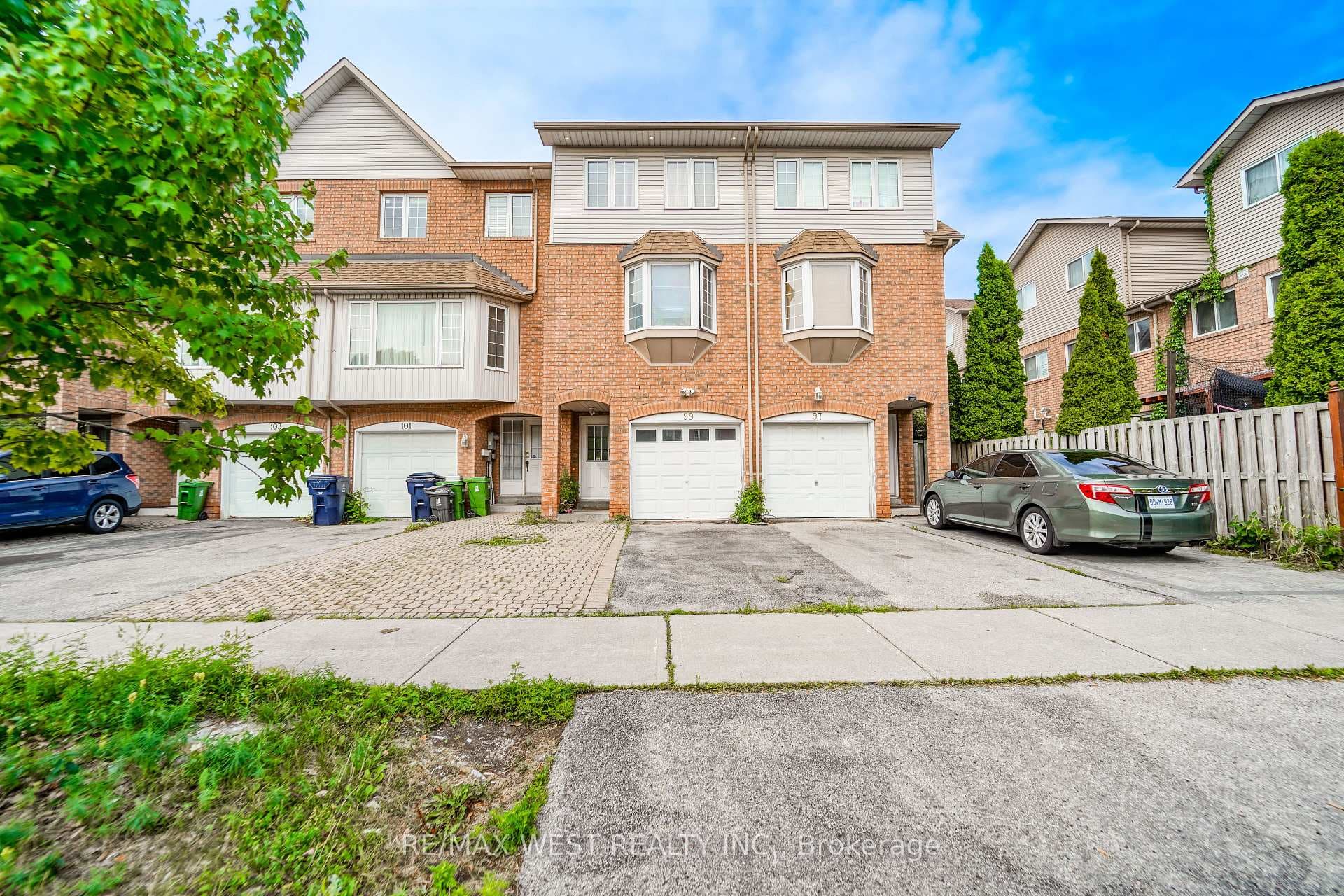 99 Sufi Crescent, Don Mills / Parkwoods / Victoria Village, ON M4A 2X2 - Photo 1
