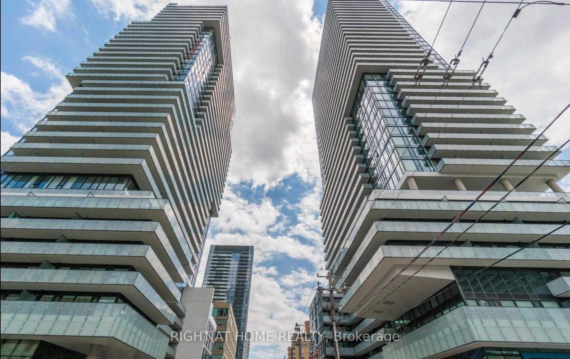 161 Roehampton Avenue Unit 2007, Leaside / Davisville, ON M4P 0C8 - Photo 1