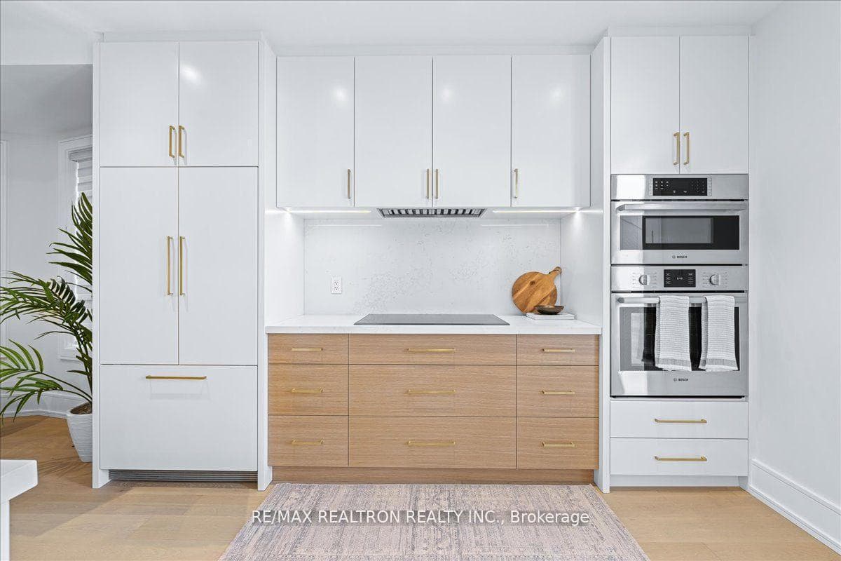 225 Christie Street, Annex / Yorkville / Summerhill, ON M6G 3B5 - Photo 1