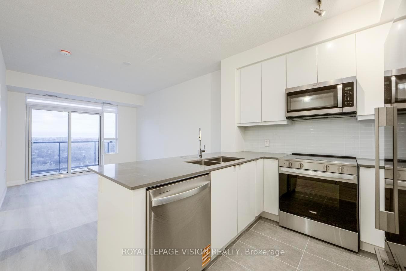 3260 Sheppard Avenue Unit 2103, Scarborough Village / Eglinton East, ON M1T 3K3 - Photo 1