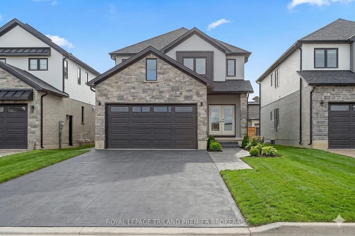262 HESSELMAN Crescent, London South, ON N6M 0J7 - Photo 1