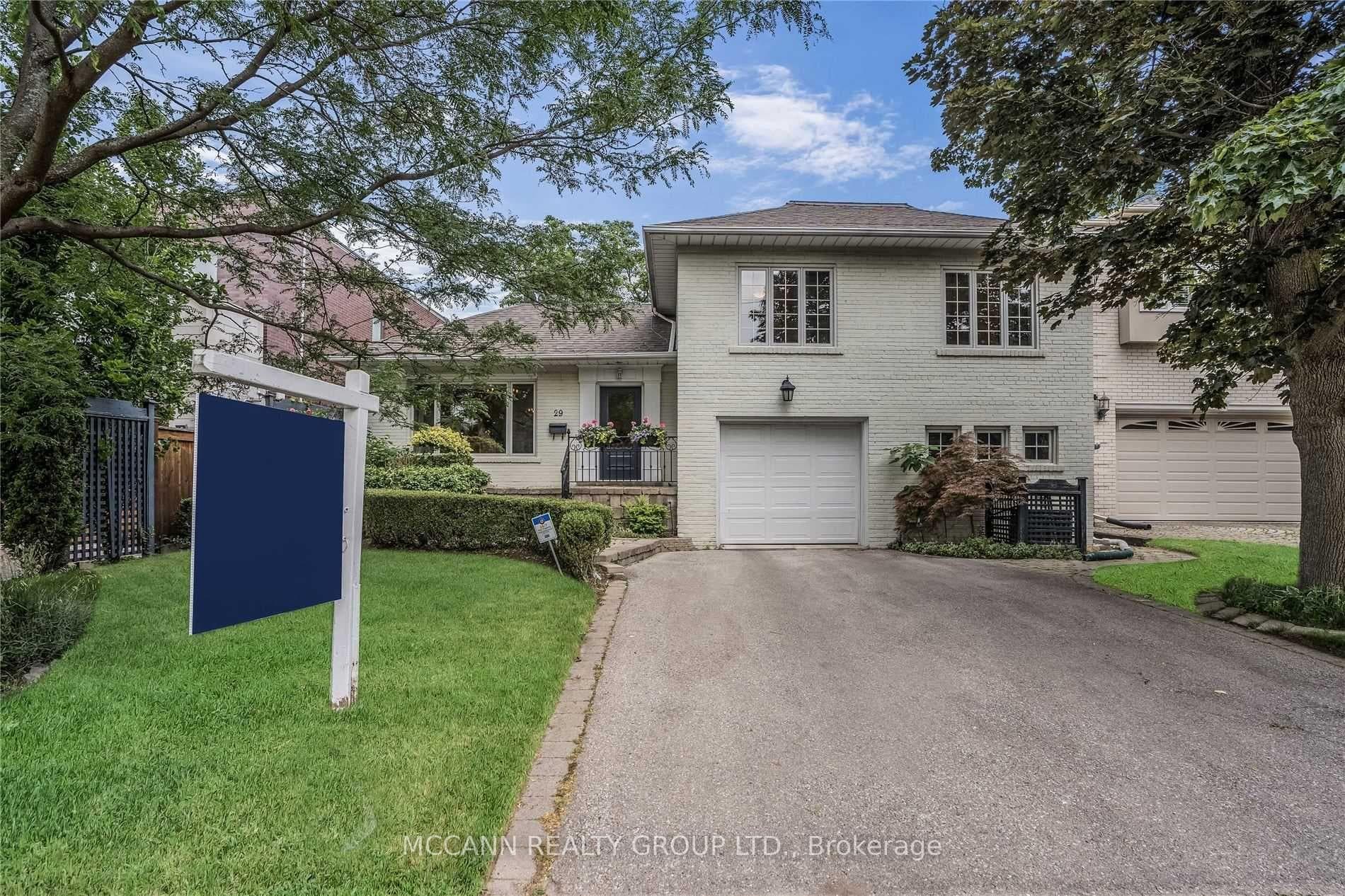 29 Glen Rush Boulevard, Lawrence Park / Bedford Park, ON M5N 2T4 - Photo 1
