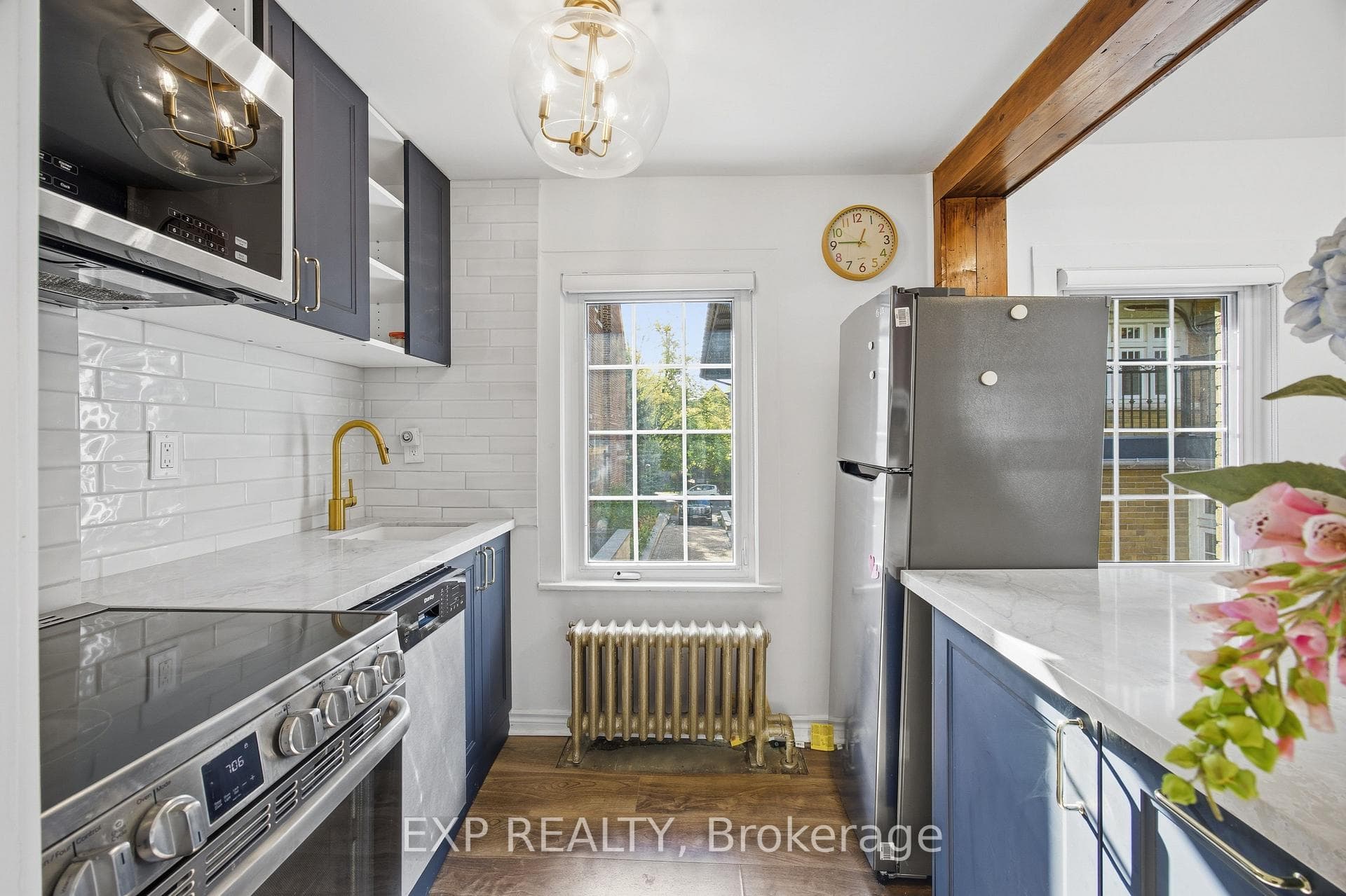 34 high park Boulevard, Bloor West Village / Swansea, ON M6R 1M7 - Photo 1