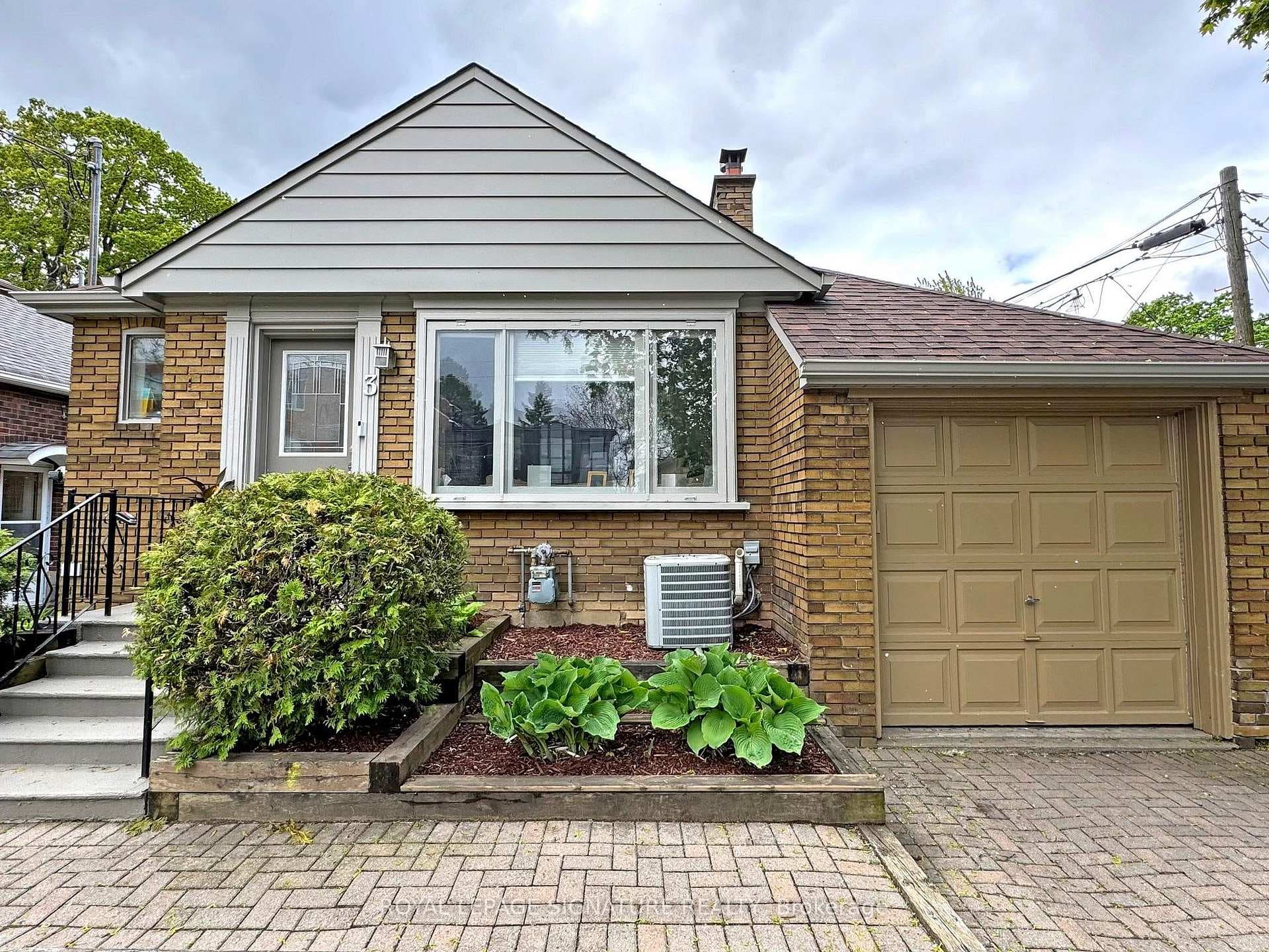 3 Kenrae Road, Flemingdon Park / Don Mills, ON M4G 1X9 - Photo 1