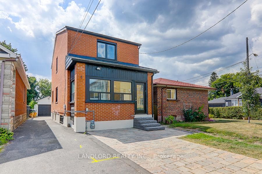 56 Bicknell Avenue Unit Lower, Keelesdale / Eglinton West, ON M9M 4G5 - Photo 1