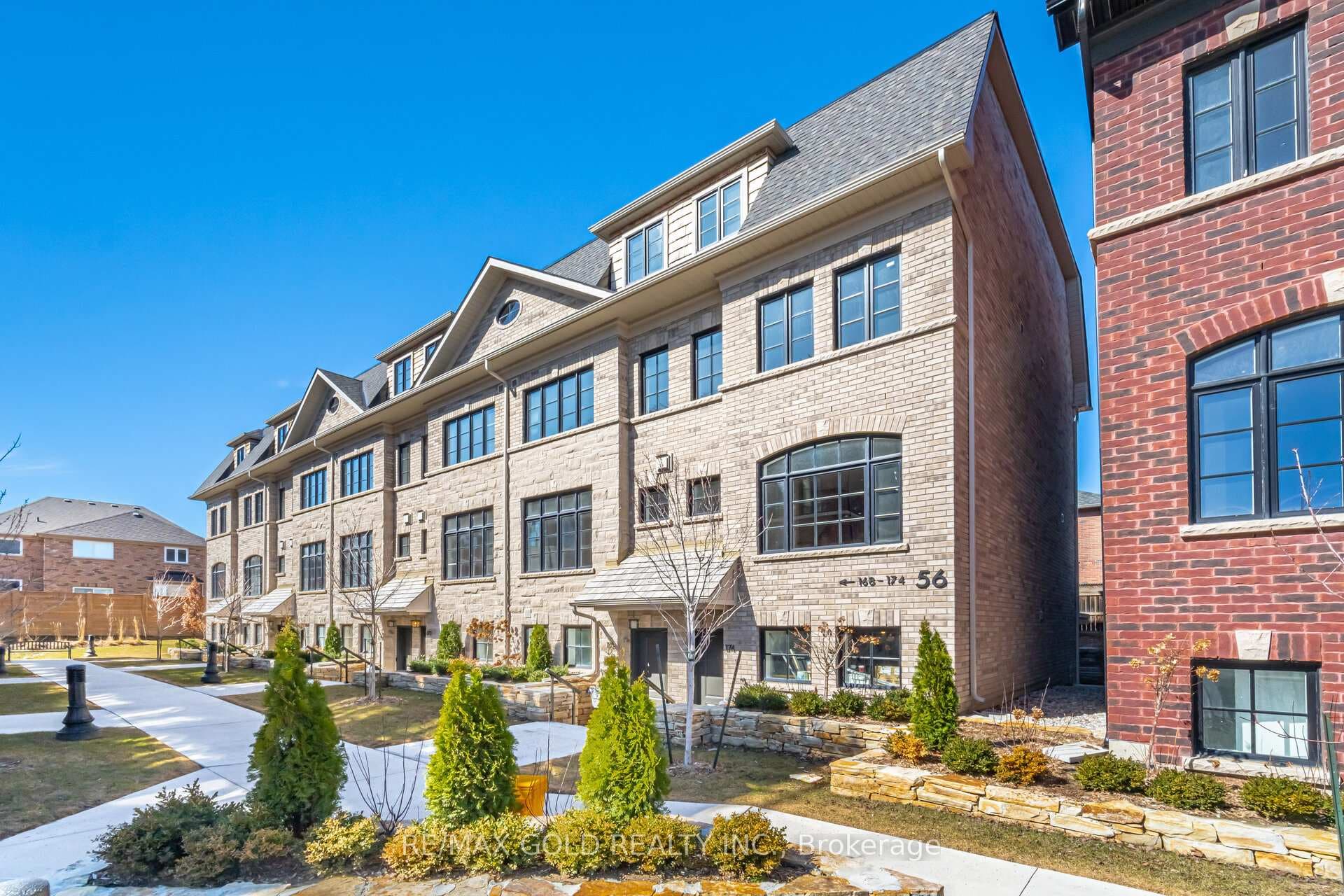 56 Lunar Crescent Unit 172, Mississauga, ON L5M 2R4 - Photo 1