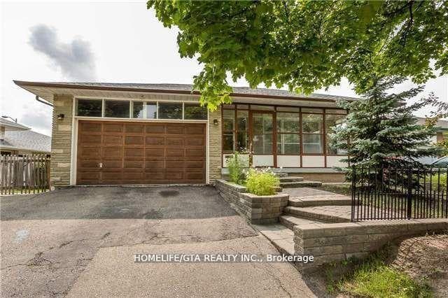 84 Ardglen Drive, Brampton, ON L6W 1V6 - Photo 1