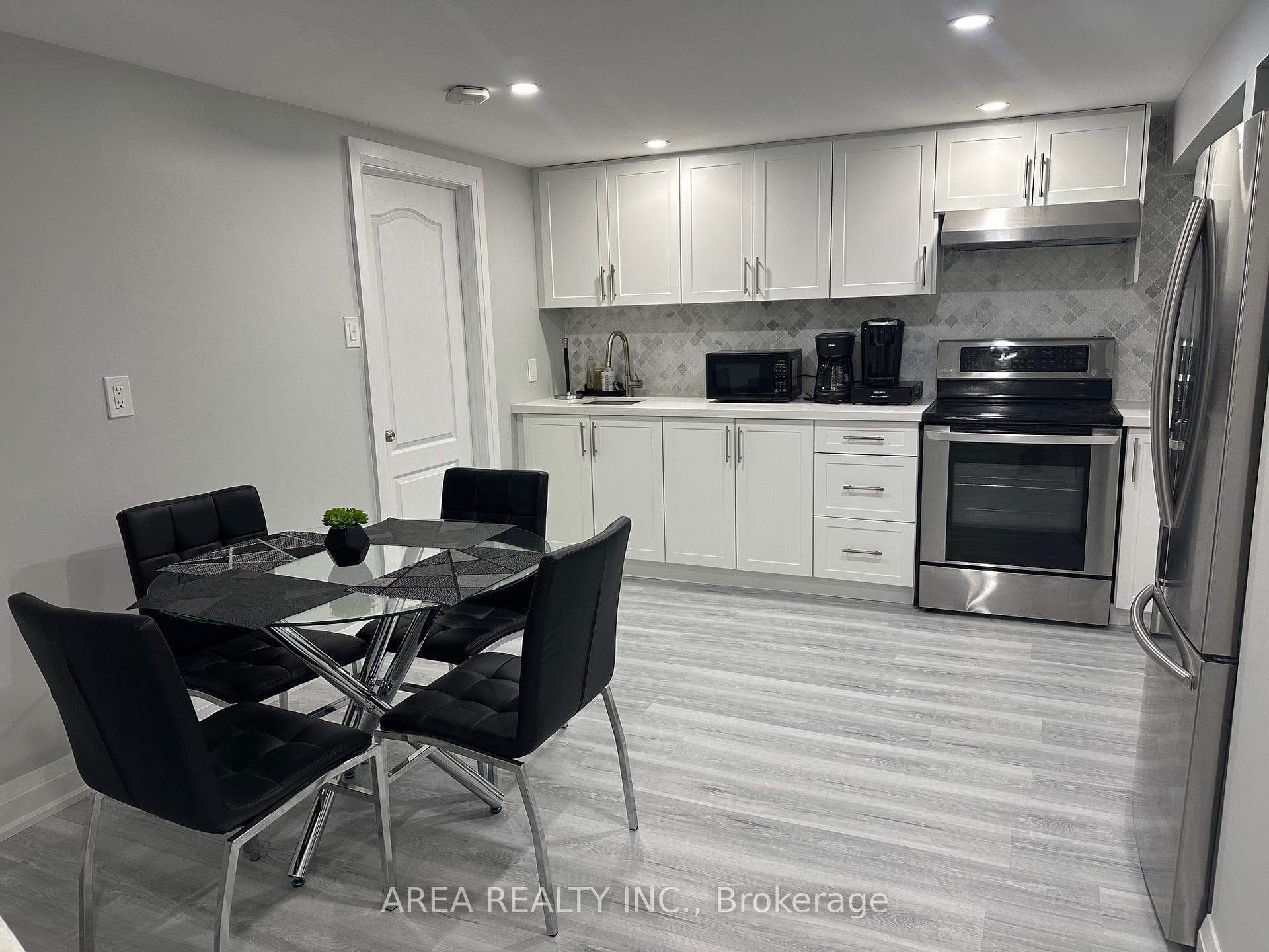 57 Farley Crescent Unit Lower, Etobicoke (Kingsview Village / Humber Heights), ON M9R 2A5 - Photo 1