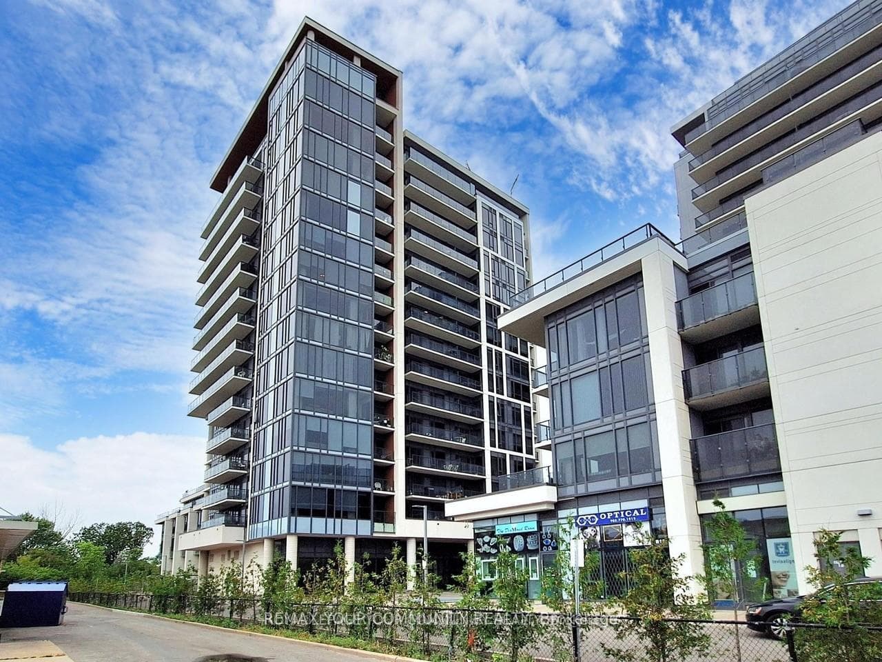 9618 Yonge Street Unit 301, Richmond Hill, ON L4C 0X5 - Photo 1