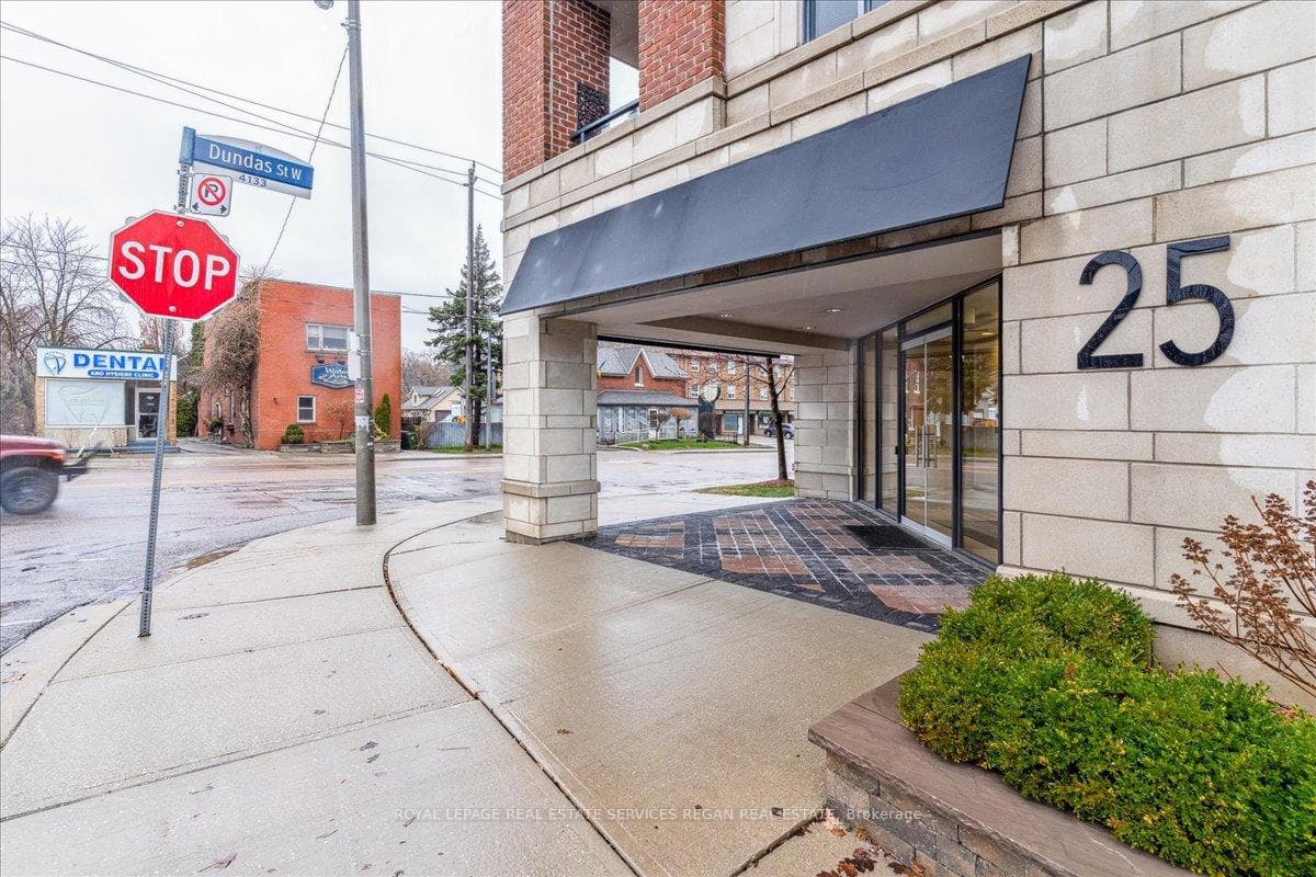 25 Earlington Avenue Unit 117, Toronto W08