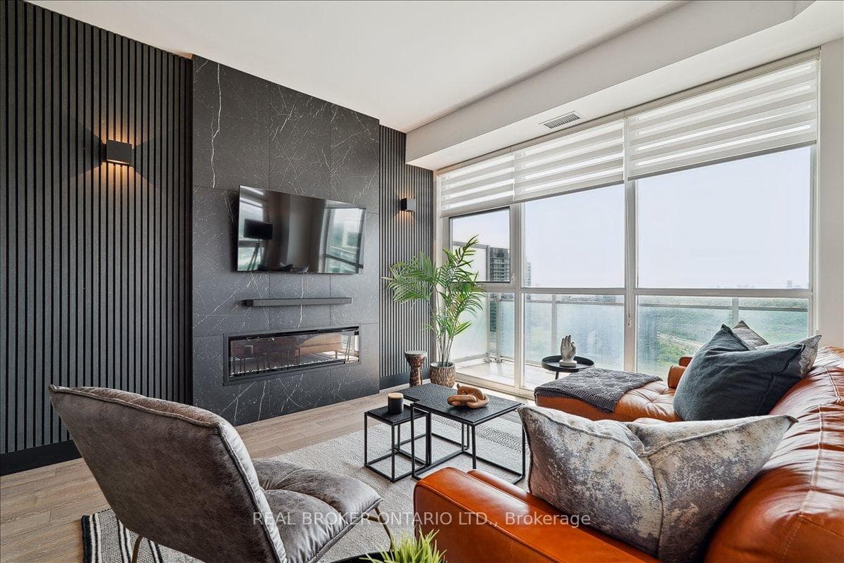 33 Shore Breeze Drive Unit 3704, Liberty Village / Parkdale / South Parkdale, ON M8V 0G1 - Photo 1