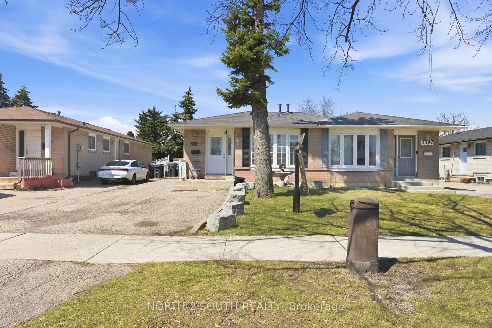 7739 Priory Crescent, Mississauga, ON L4T 3H6 - Photo 1
