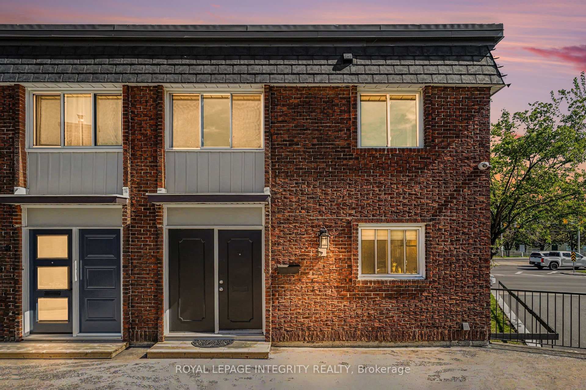 1821 Walkley Road Unit 27, Alta Vista and Area