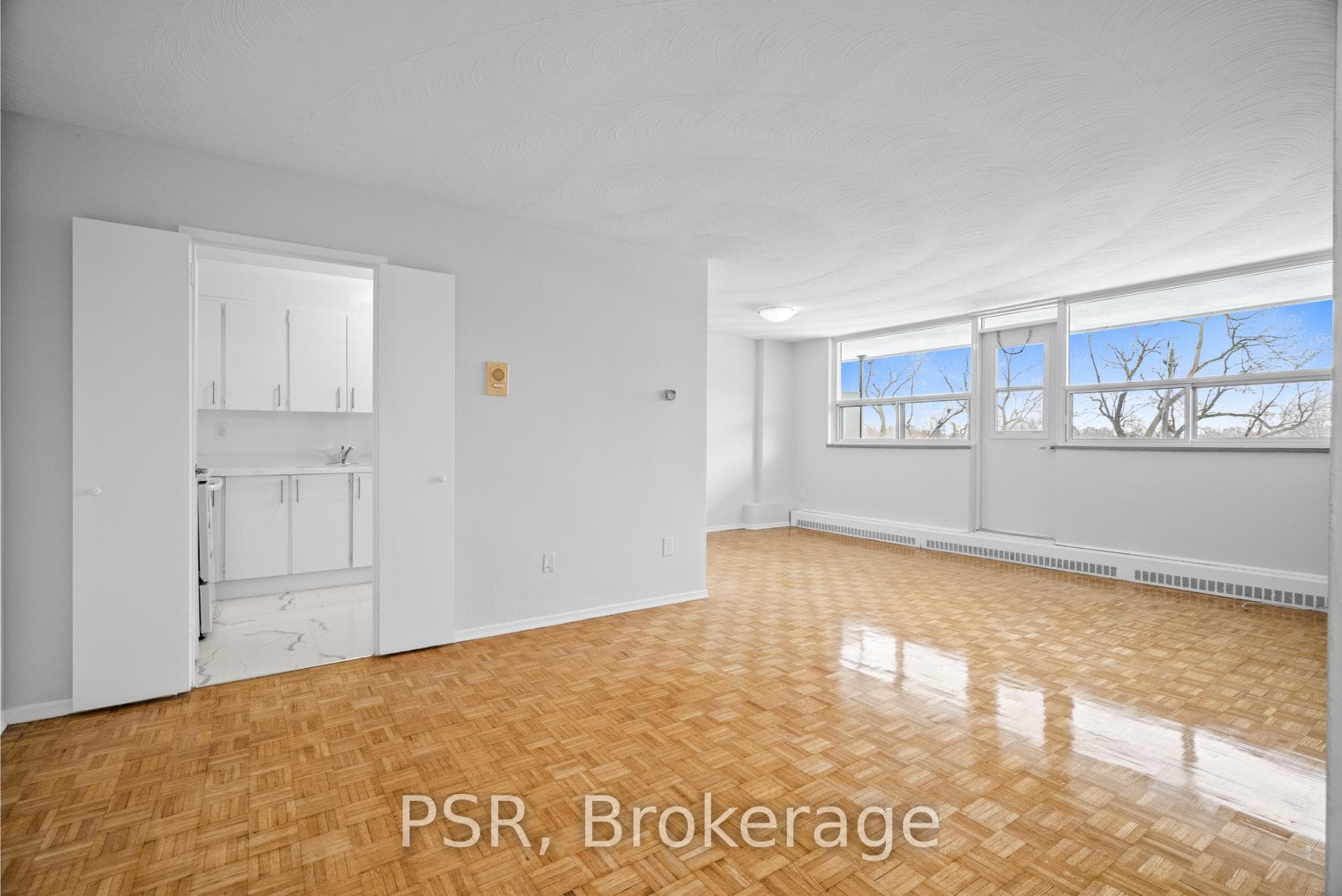 100 Rowena Drive Unit 102, Don Mills / Parkwoods / Victoria Village, ON M3A 1P9 - Photo 1