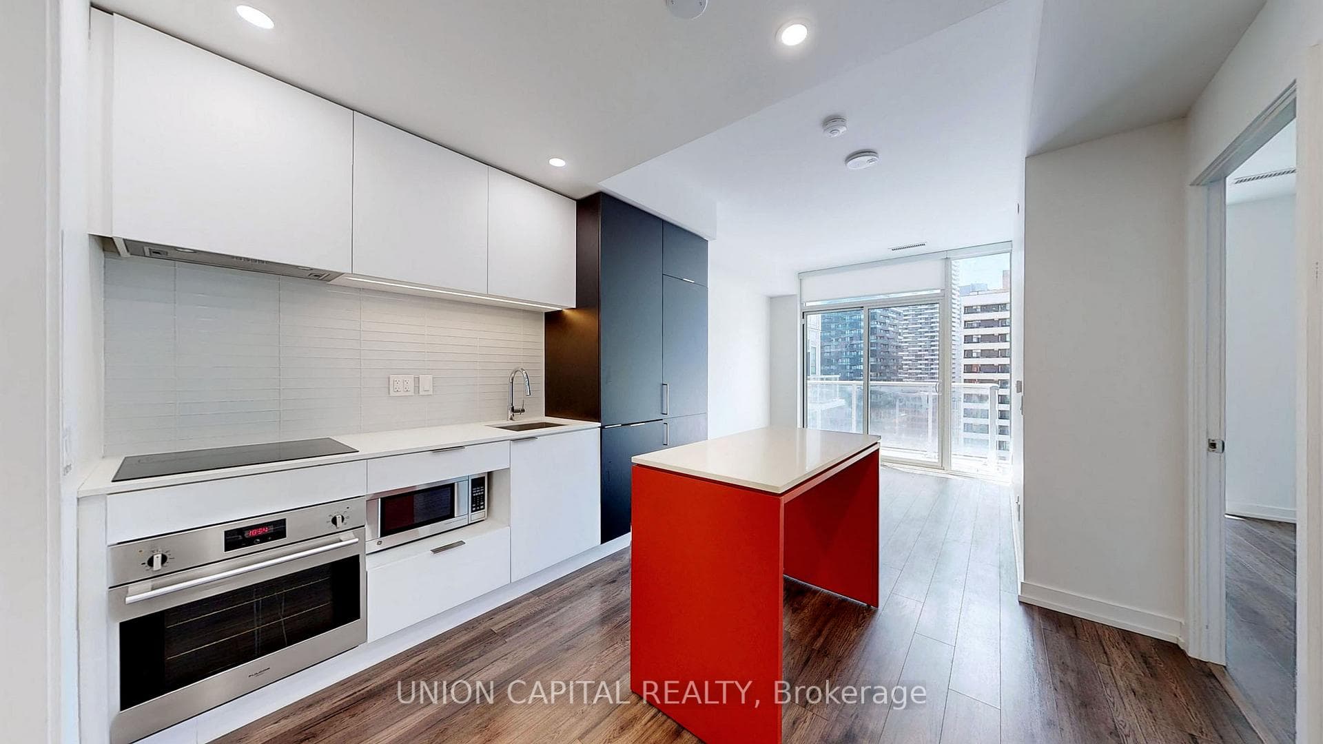 33 Helendale Avenue Unit 1013, Forest Hill / Deer Park, ON M4R 0A4 - Photo 1
