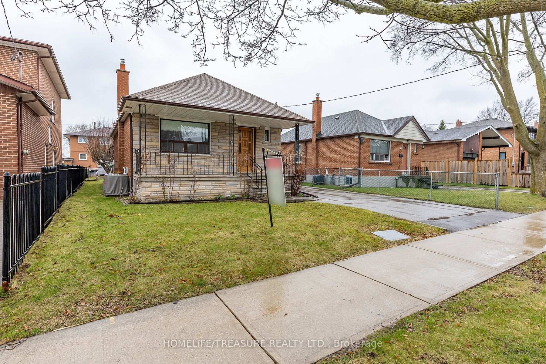 166 Delta Street, Toronto W06