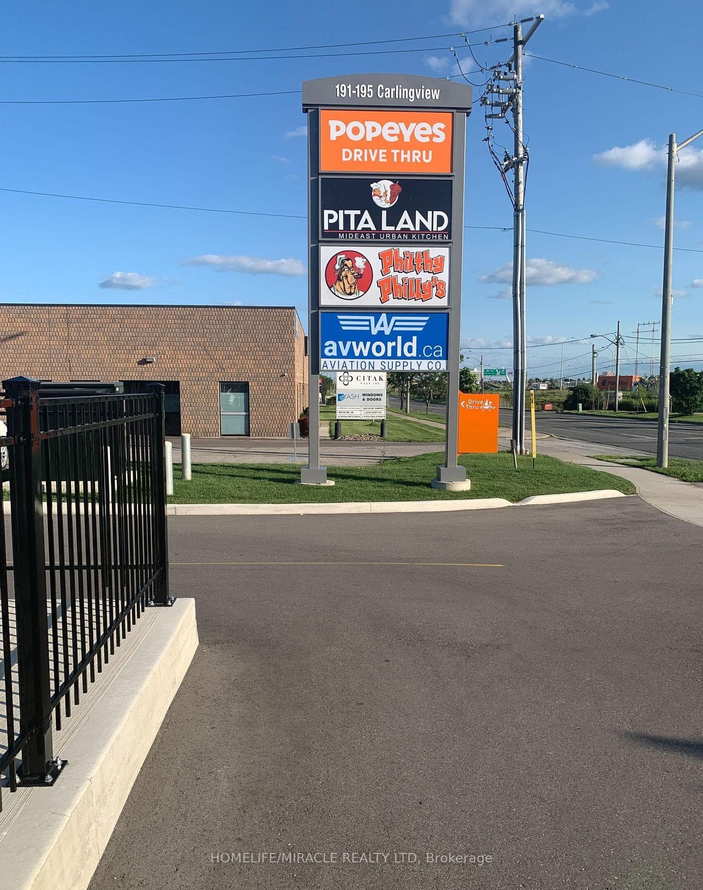 195 Carlingview Drive Unit 1B, Etobicoke (West Mall / Rexdale), ON M9W 5E8 - Photo 1