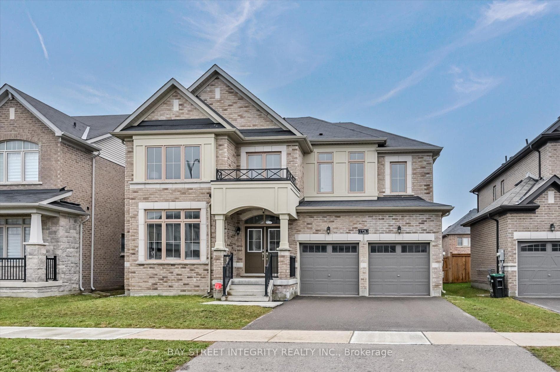 1726 Emberton Way, Innisfil, ON L9S 0A8 - Photo 1