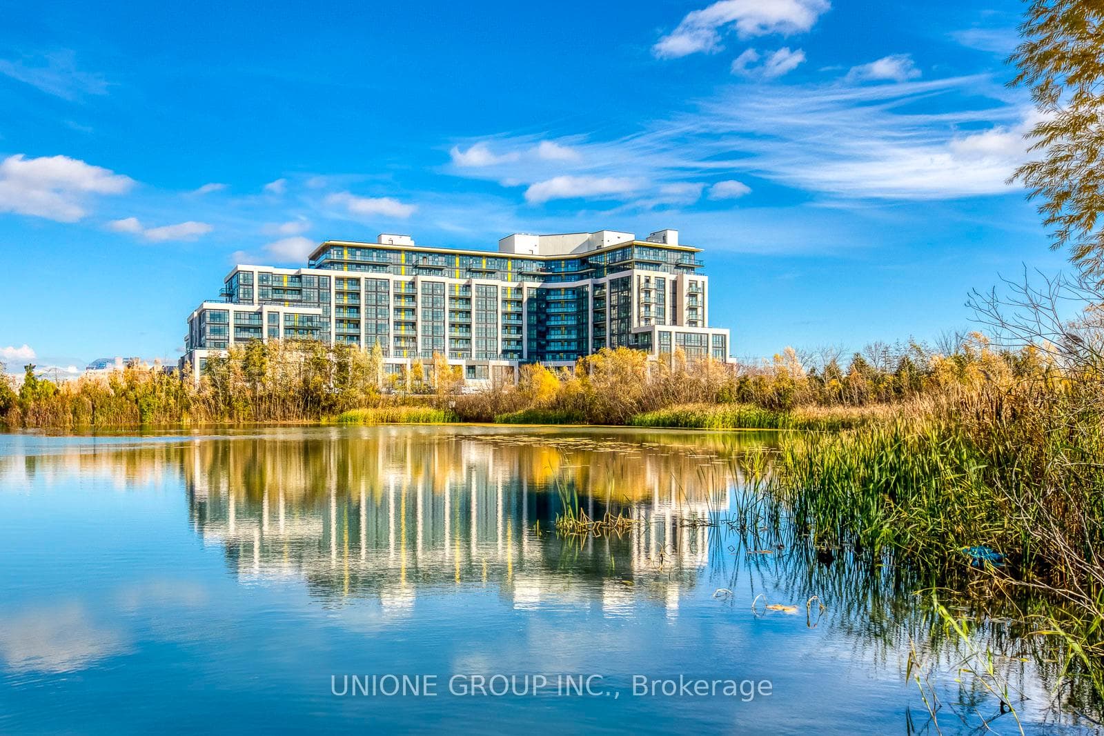405 Dundas Street Unit 407, Oakville