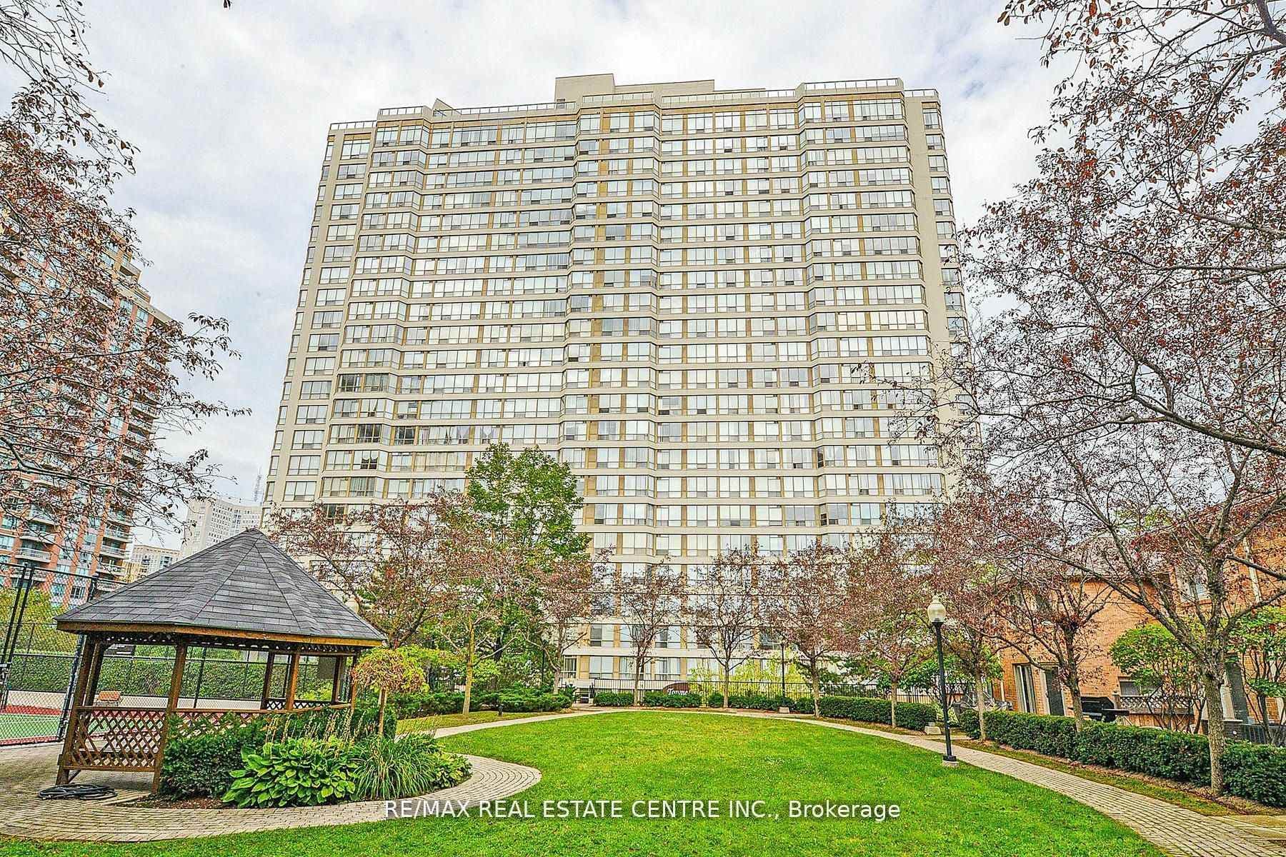 55 Elm Drive Unit 1805, Mississauga, ON L5B 3Z3 - Photo 1
