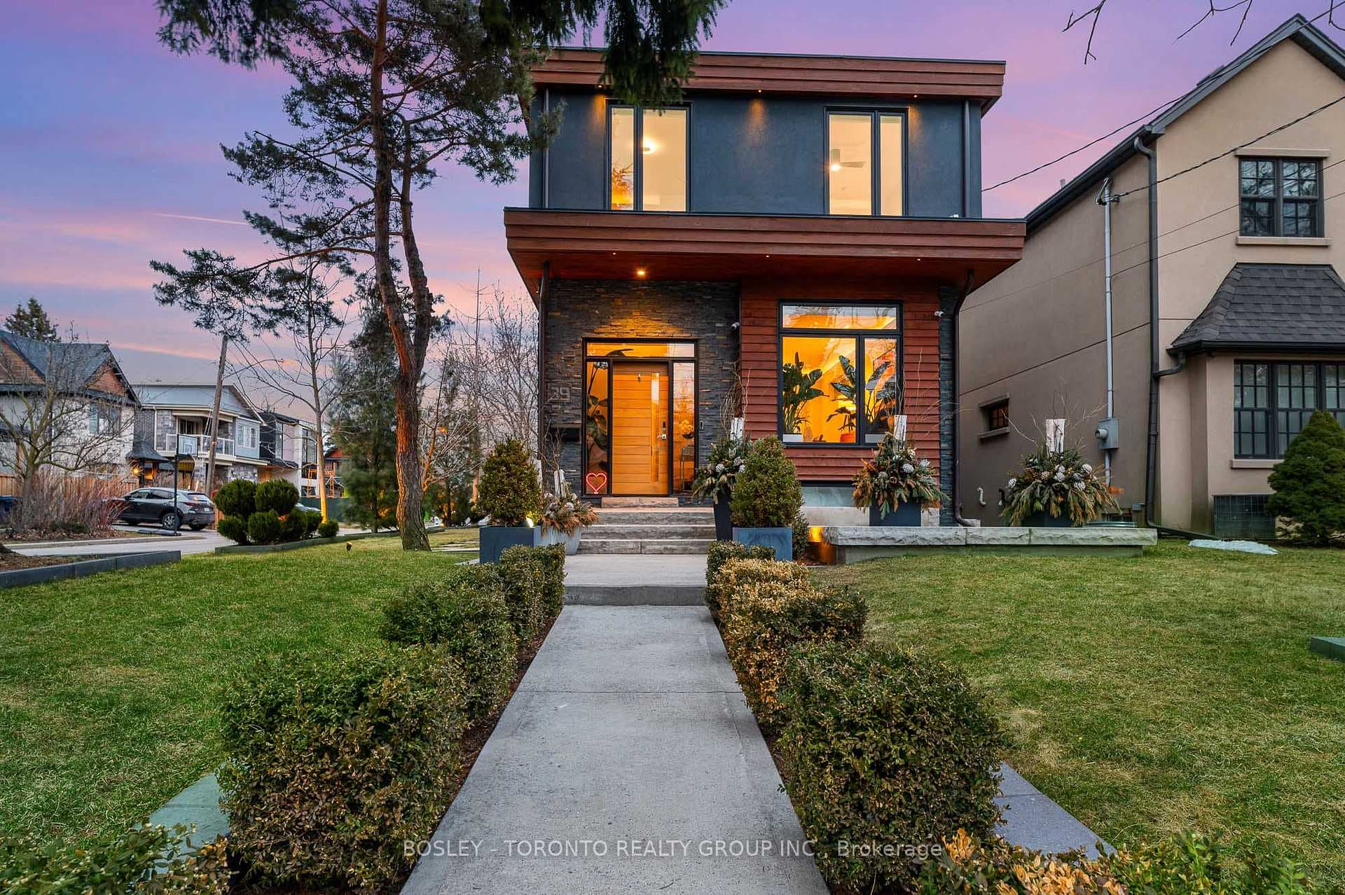 39 Red Deer Avenue, Birch Cliff / Cliffside, ON M1N 2Z1 - Photo 1