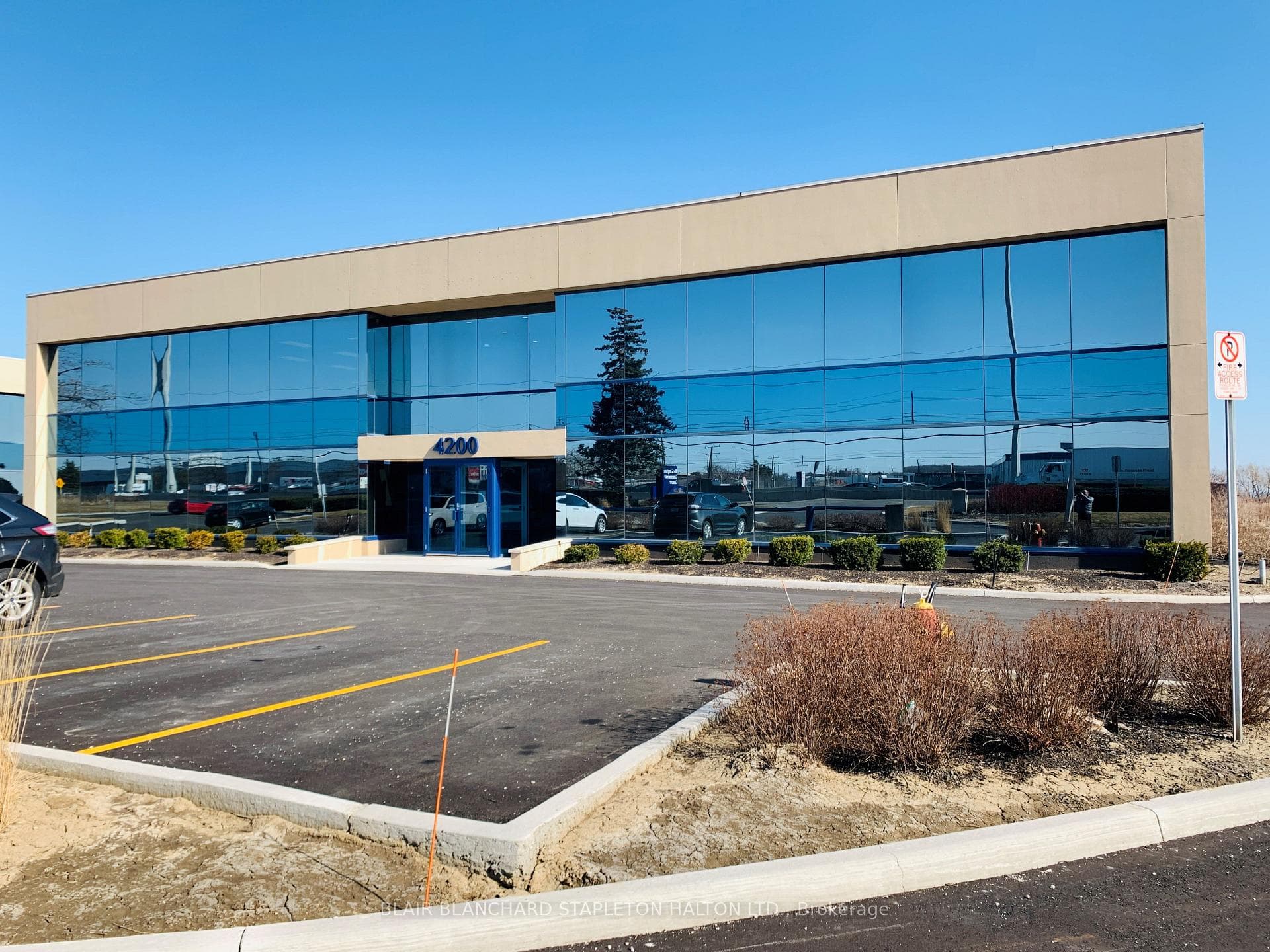 4200 South Service Road Unit 101, Burlington, ON L7L 4X5 - Photo 1