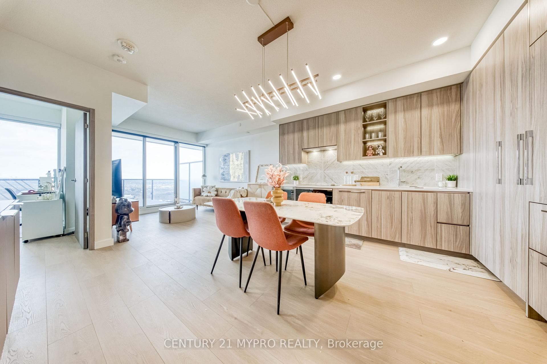 95 McMahon Drive Unit 3907, Hillcrest Village / Bayview Village, ON M2K 0H1 - Photo 1