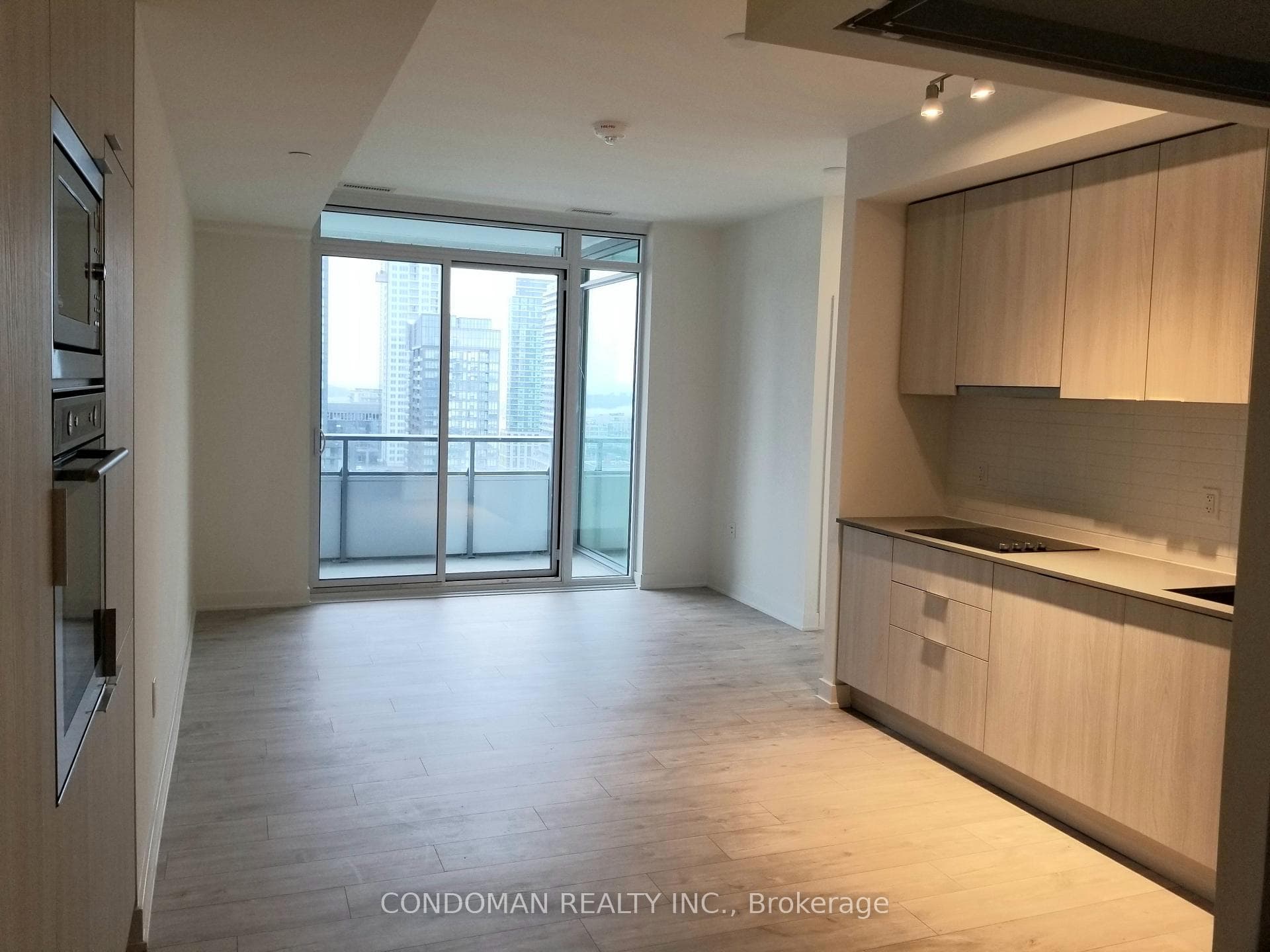 576 Front Street Unit 1407E, Downtown Toronto / Waterfront, ON M5V 0P8 - Photo 1
