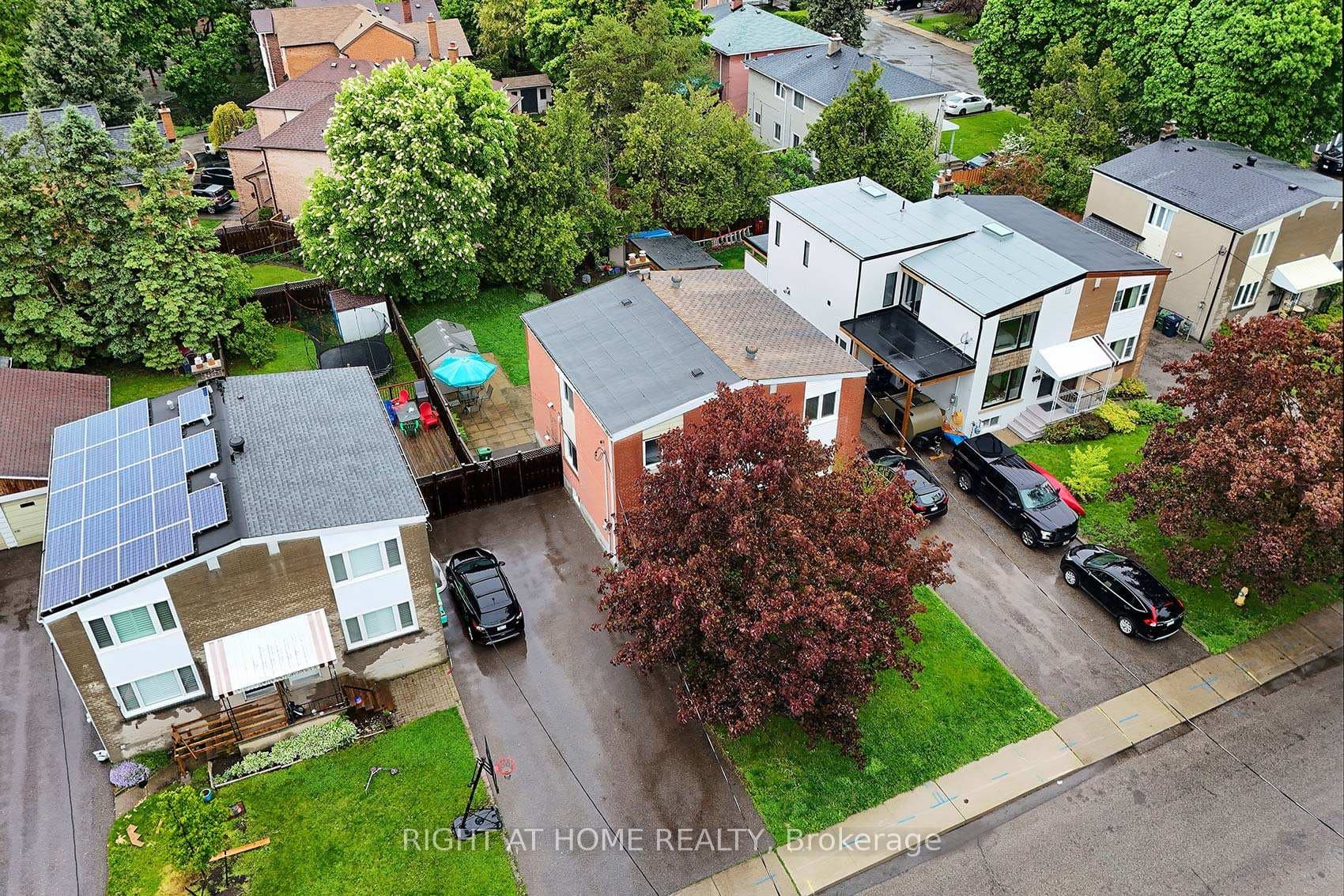 48 Van Stassen Boulevard, Bloor West Village / Swansea, ON M6S 2N5 - Photo 1