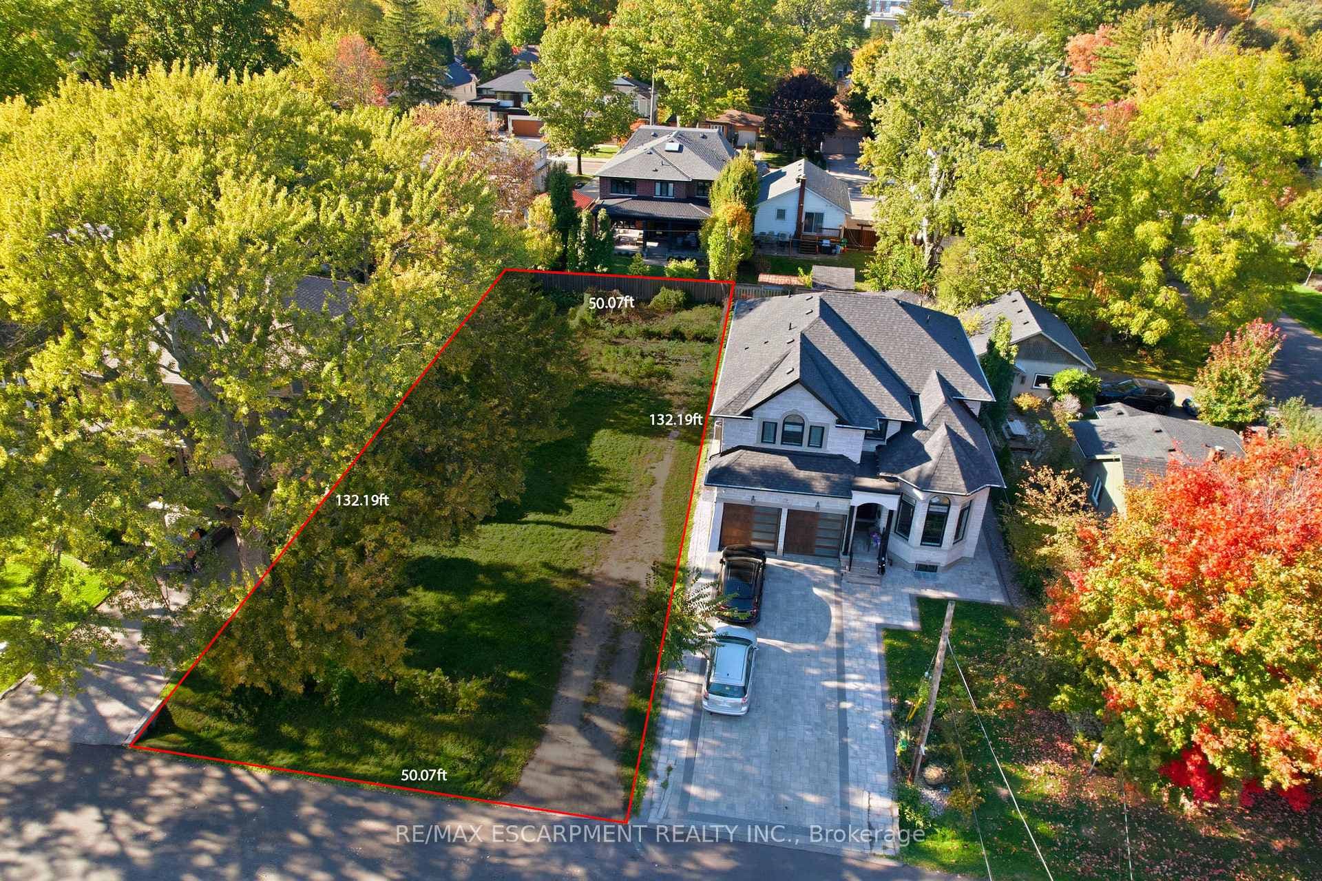 75 Troy Street, Mississauga, ON L5G 1S6 - Photo 1