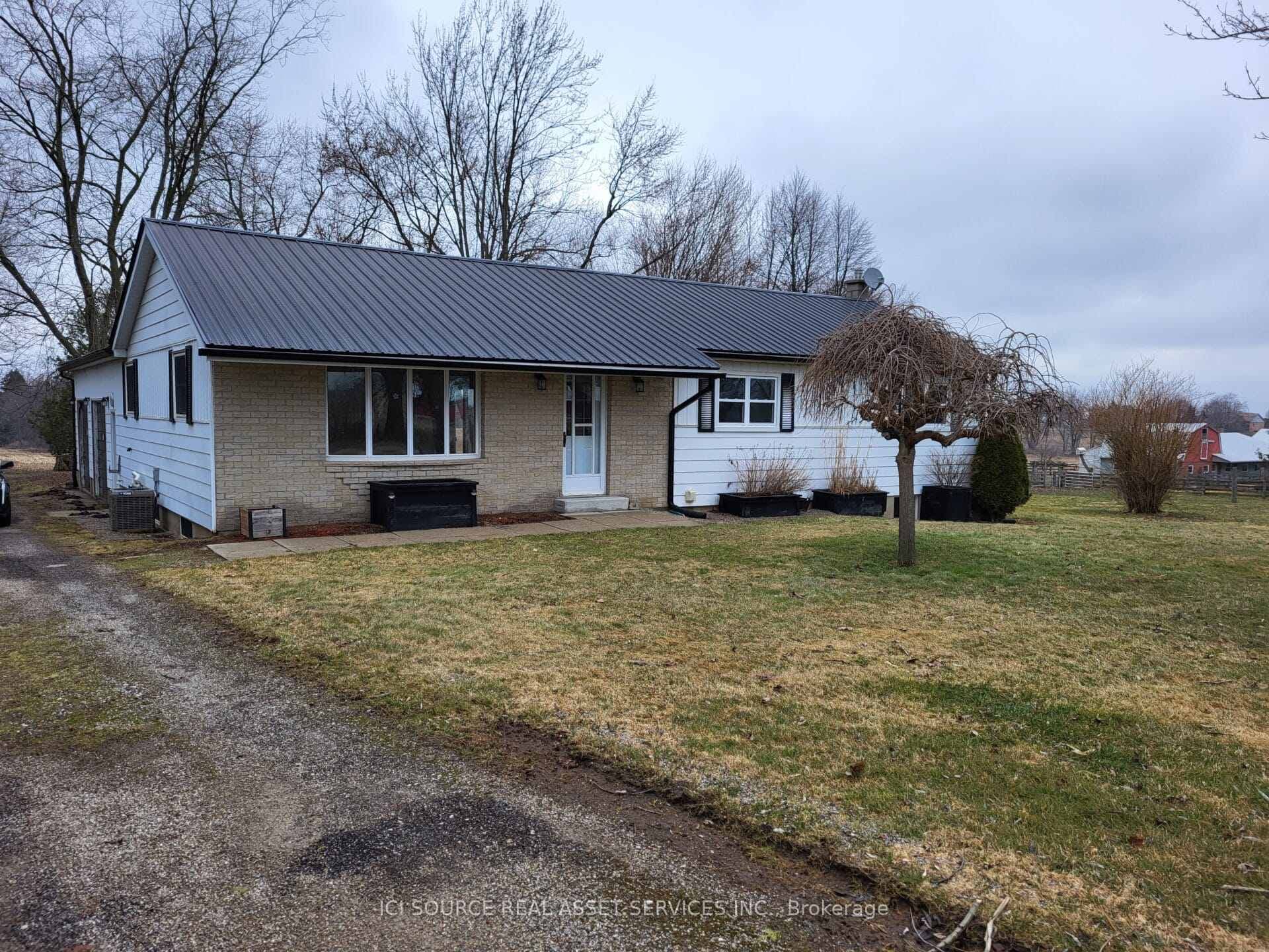 525339 Oxford Center Road, Norwich, ON N4S 7W3 - Photo 1