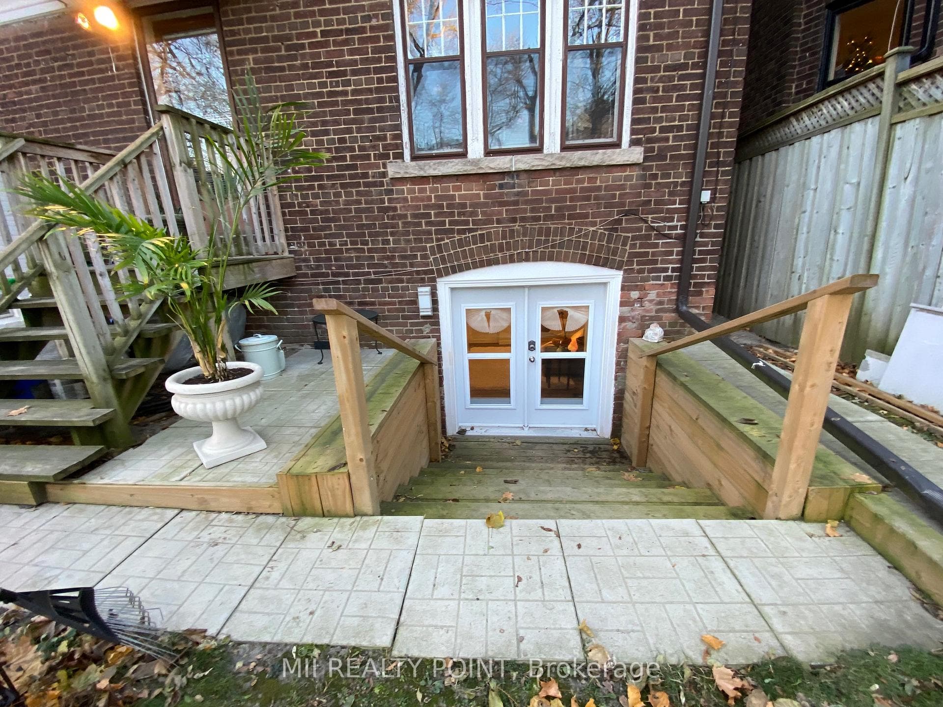 46 Orchard Park Boulevard, The Beaches / Upper Beaches, ON M4L 3E2 - Photo 1