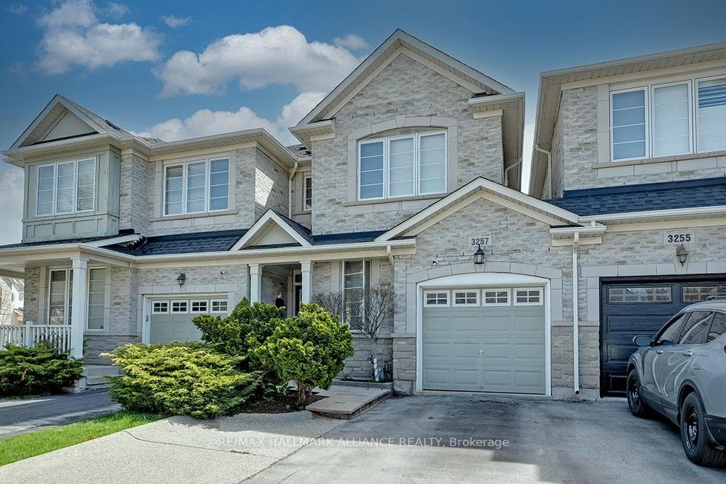 3257 Epworth Crescent, Oakville, ON L6M 0B4 - Photo 1