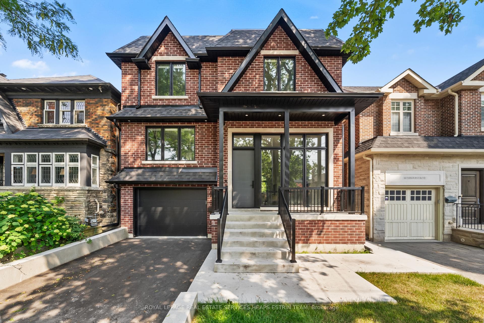 66 Parkhurst Boulevard, Flemingdon Park / Don Mills, ON M4G 2E2 - Photo 1