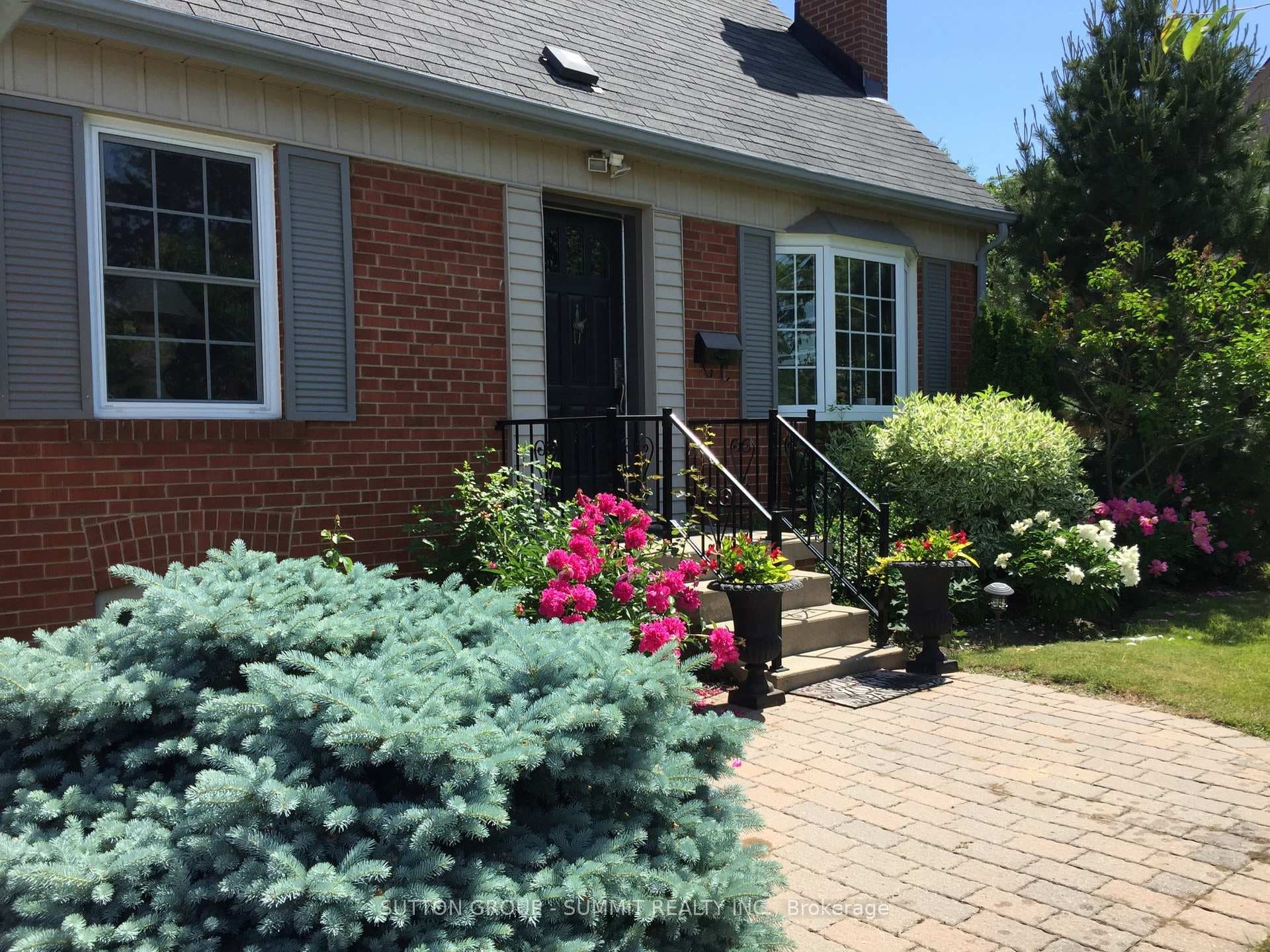 2225 RAMBO Road, Mississauga, ON L4Y 1X8 - Photo 1