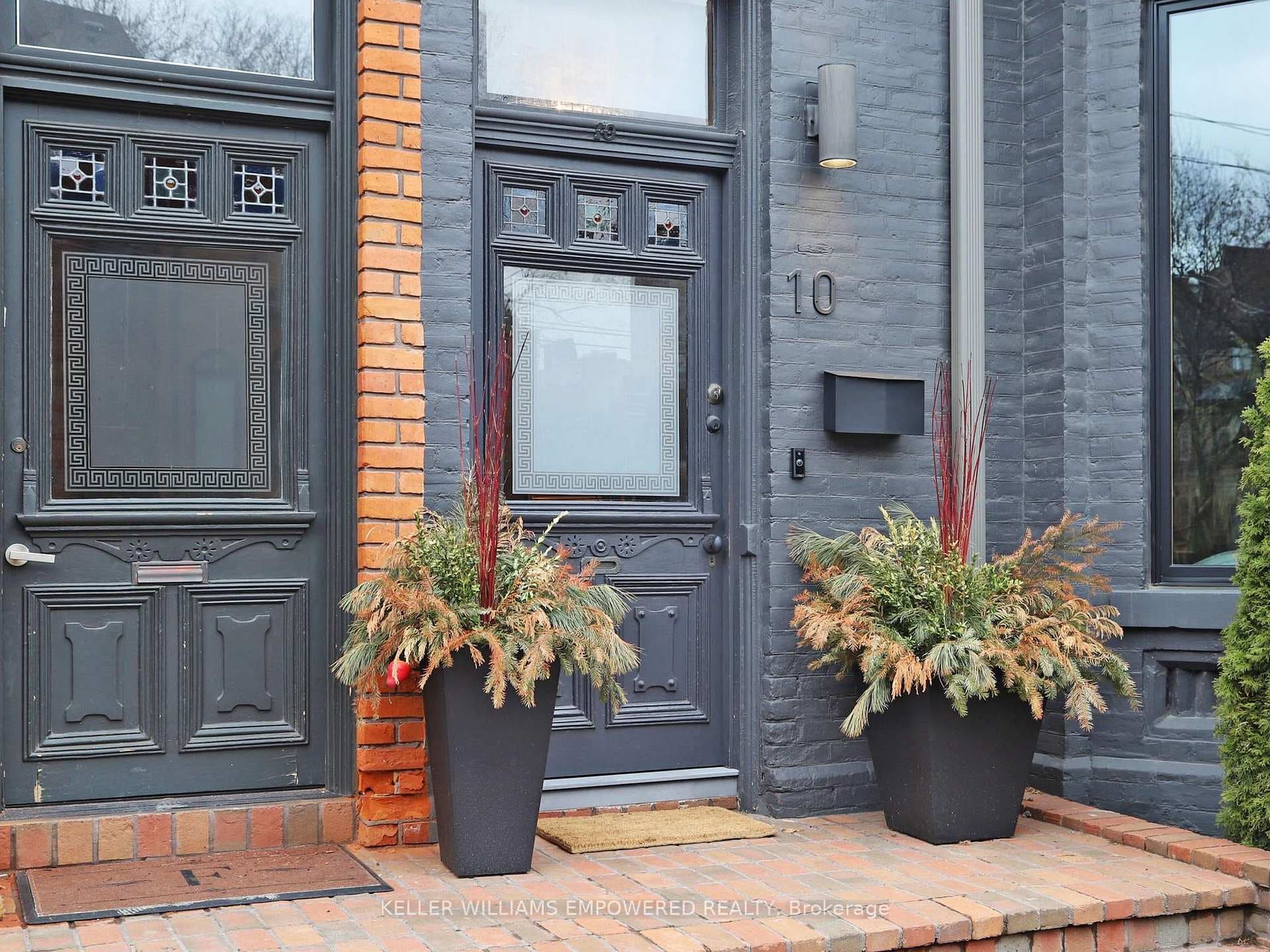 10 Webster Avenue, Annex / Yorkville / Summerhill, ON M5R 1N7 - Photo 1