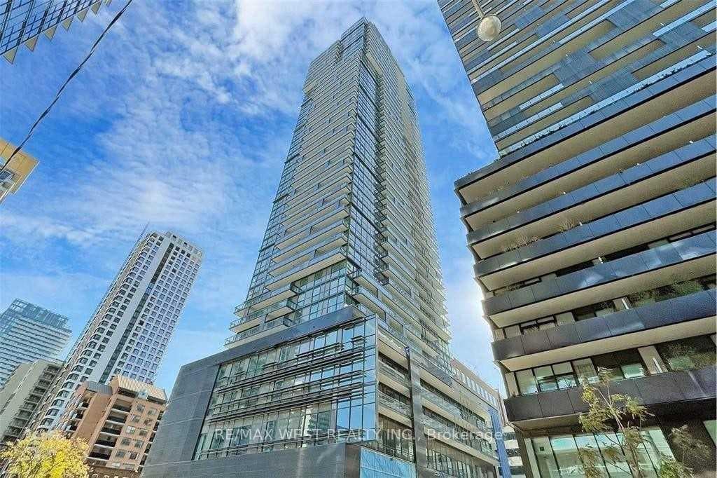 39 Roehampton Avenue Unit 2309, Leaside / Davisville, ON M4P 1P9 - Photo 1