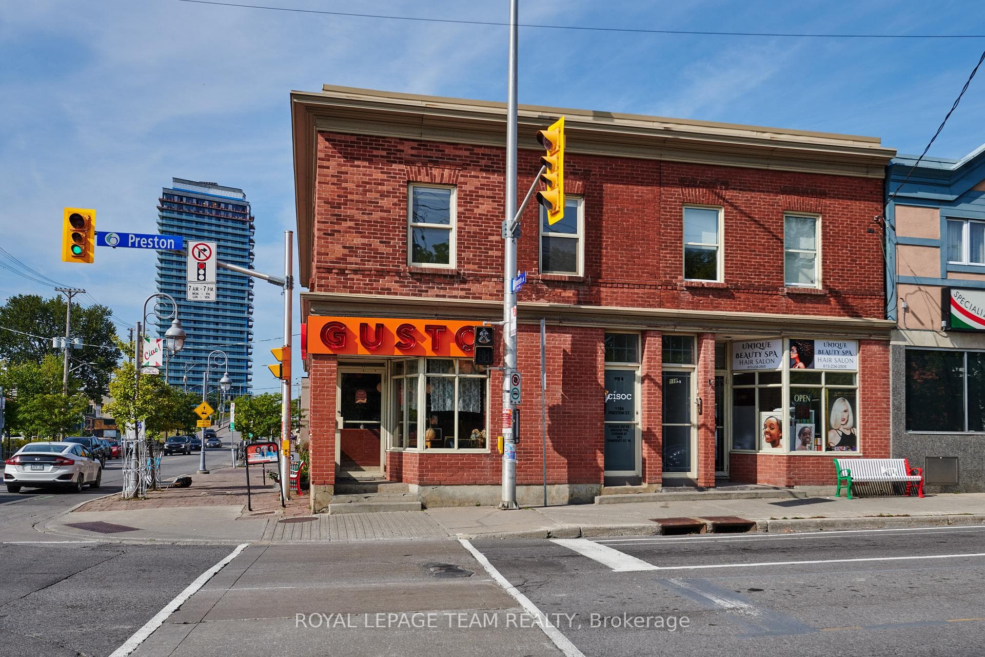 901 Somerset Street, West Centre Town, ON K1R 6R9 - Photo 1