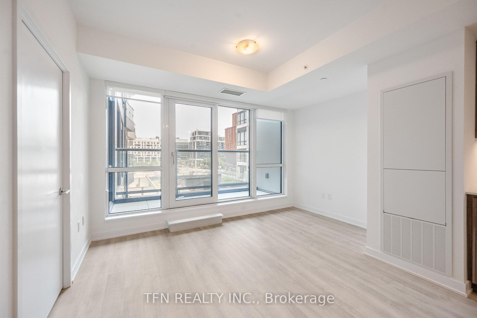 15 Richardson Street Unit 411, Toronto C08