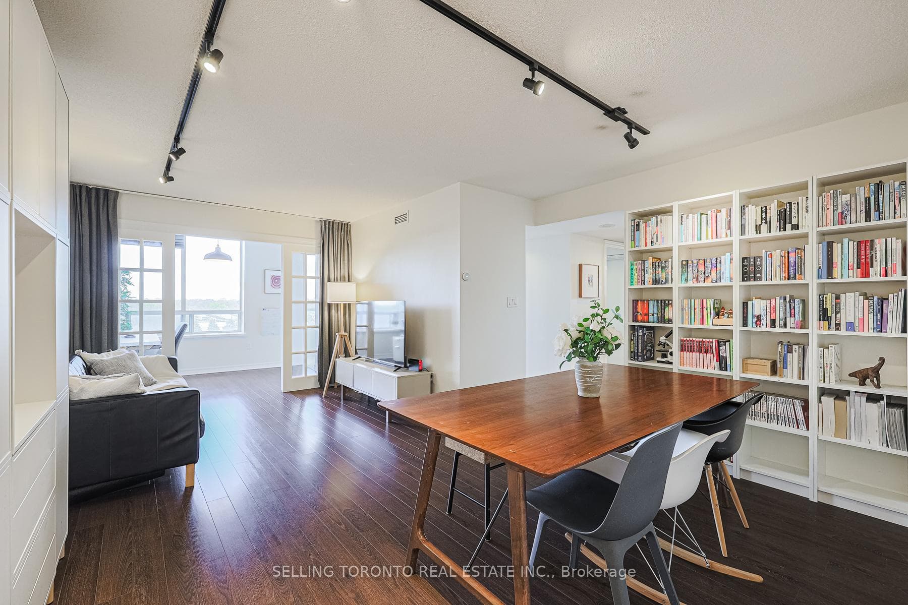 88 Grandview Way Unit 812, Toronto C14