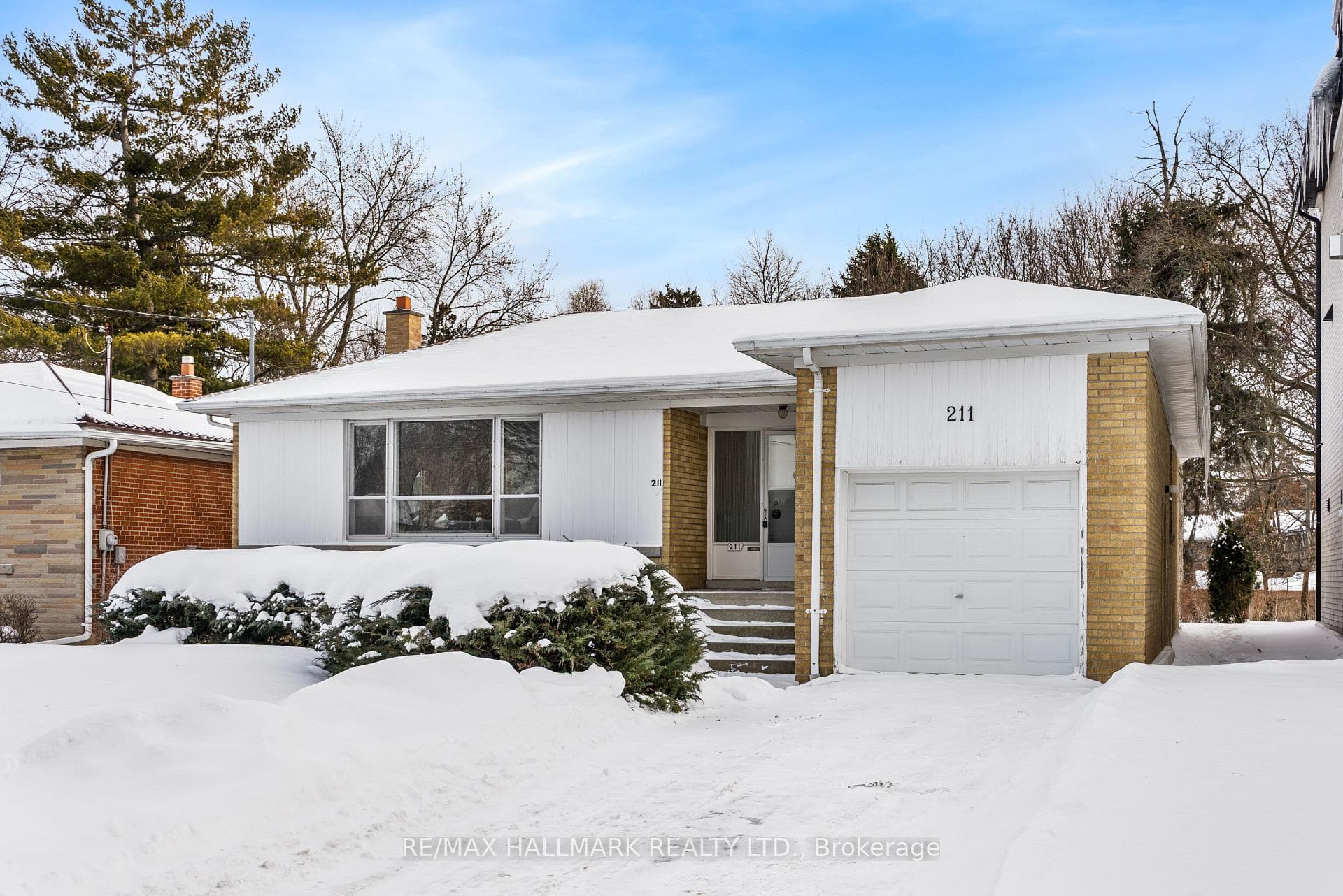 211 Newton Drive, Willowdale / Newtonbrook, ON M2M 2P2 - Photo 1