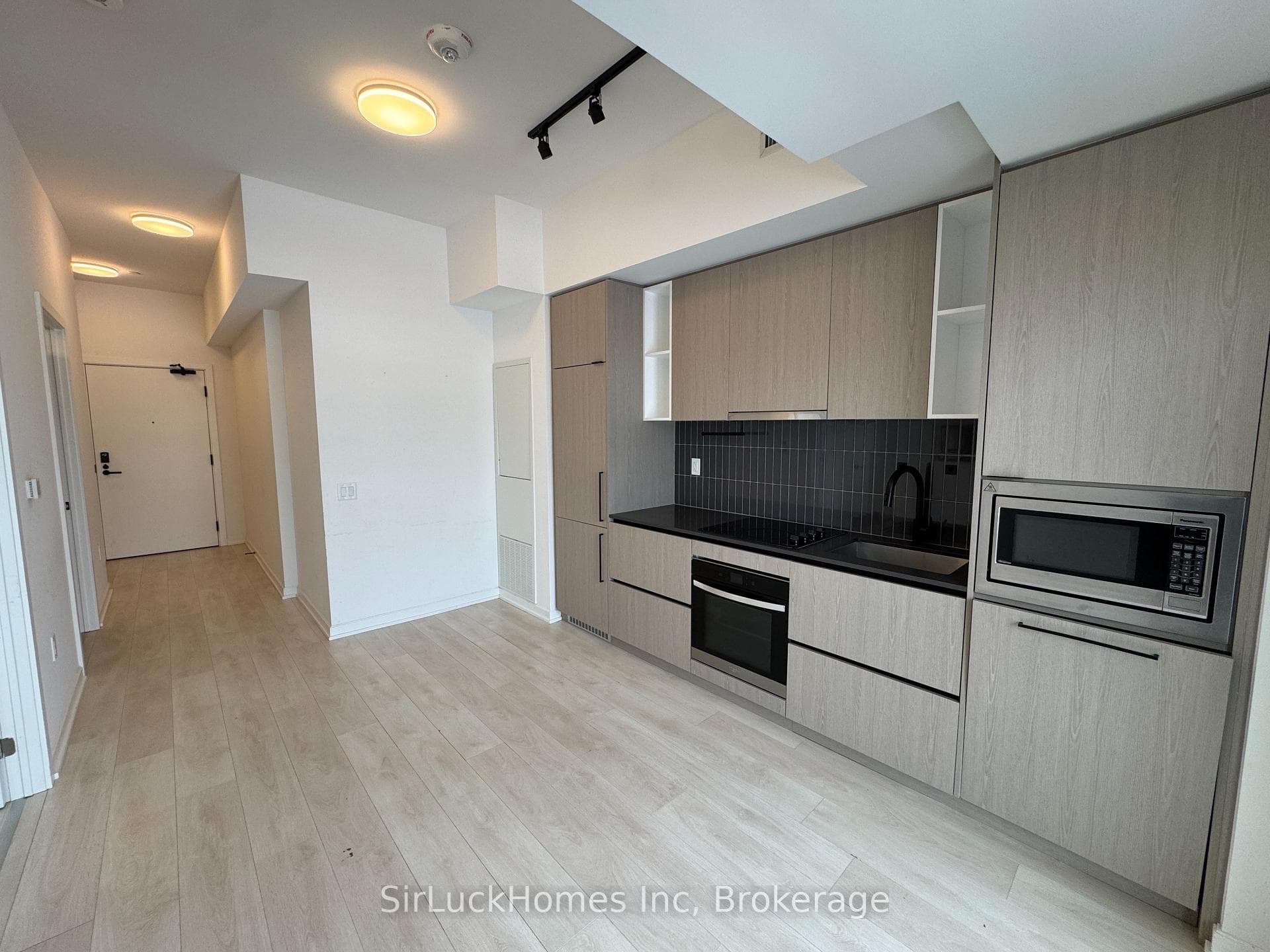 1285 Dupont Street Unit 805, Bloor West Village / Swansea, ON M6H 0E3 - Photo 1