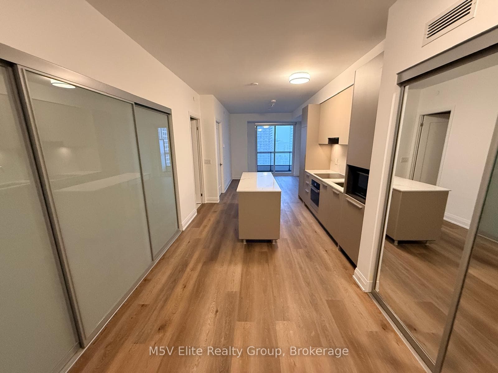 65 Broadway Avenue Unit 2505, Leaside / Davisville, ON M4P 1T9 - Photo 1