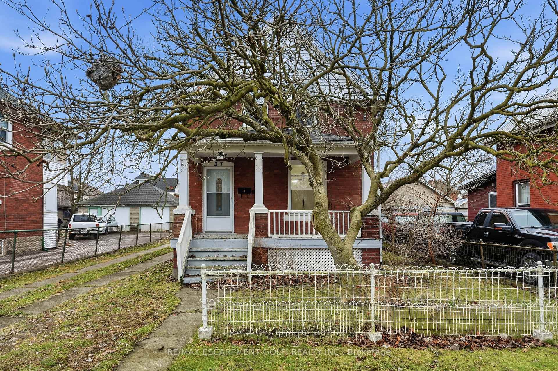 27 Albert Street, Welland, ON L3B 4L1 - Photo 1