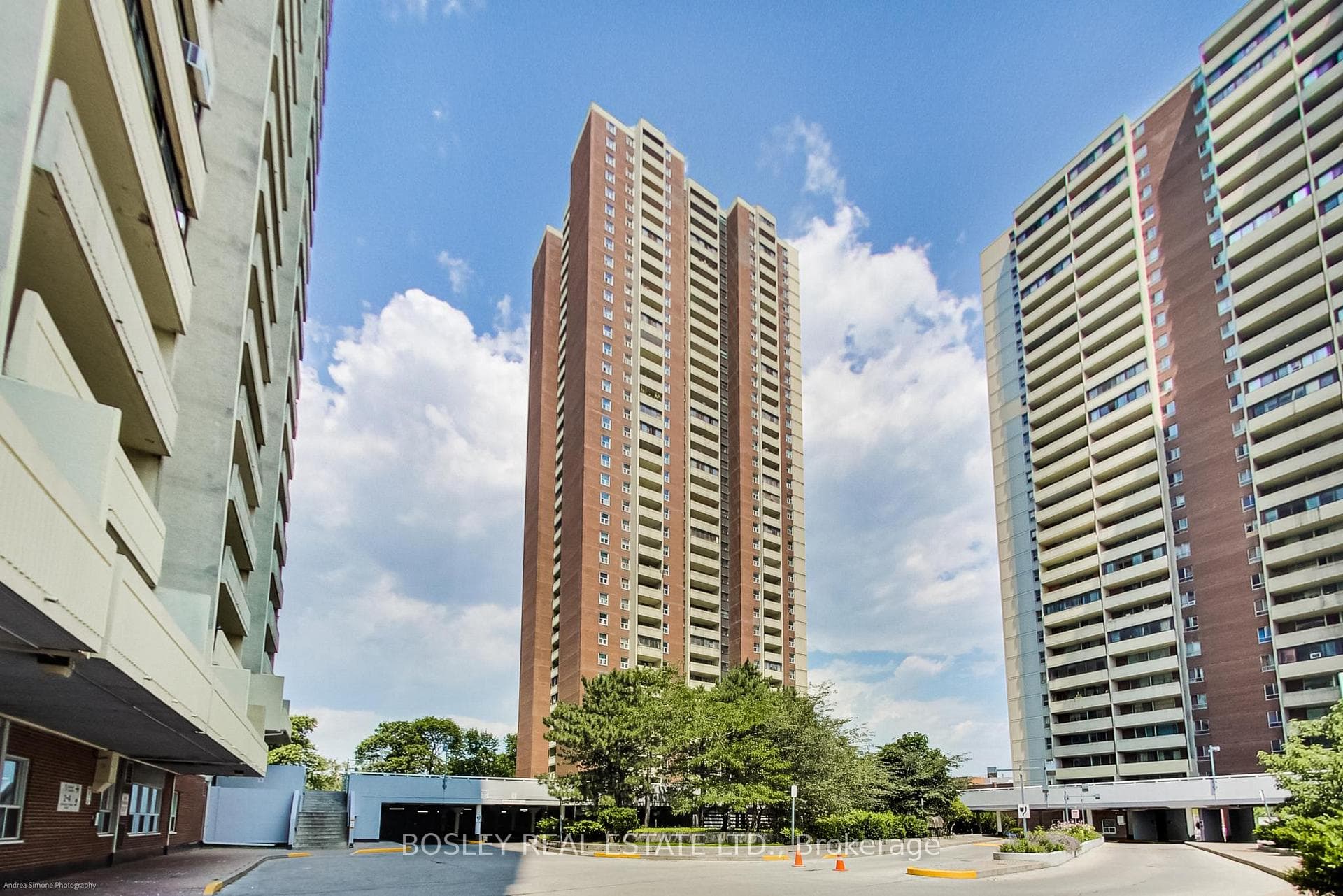 3 Massey Square Unit 1902, Danforth / East York, ON M4C 5L5 - Photo 1