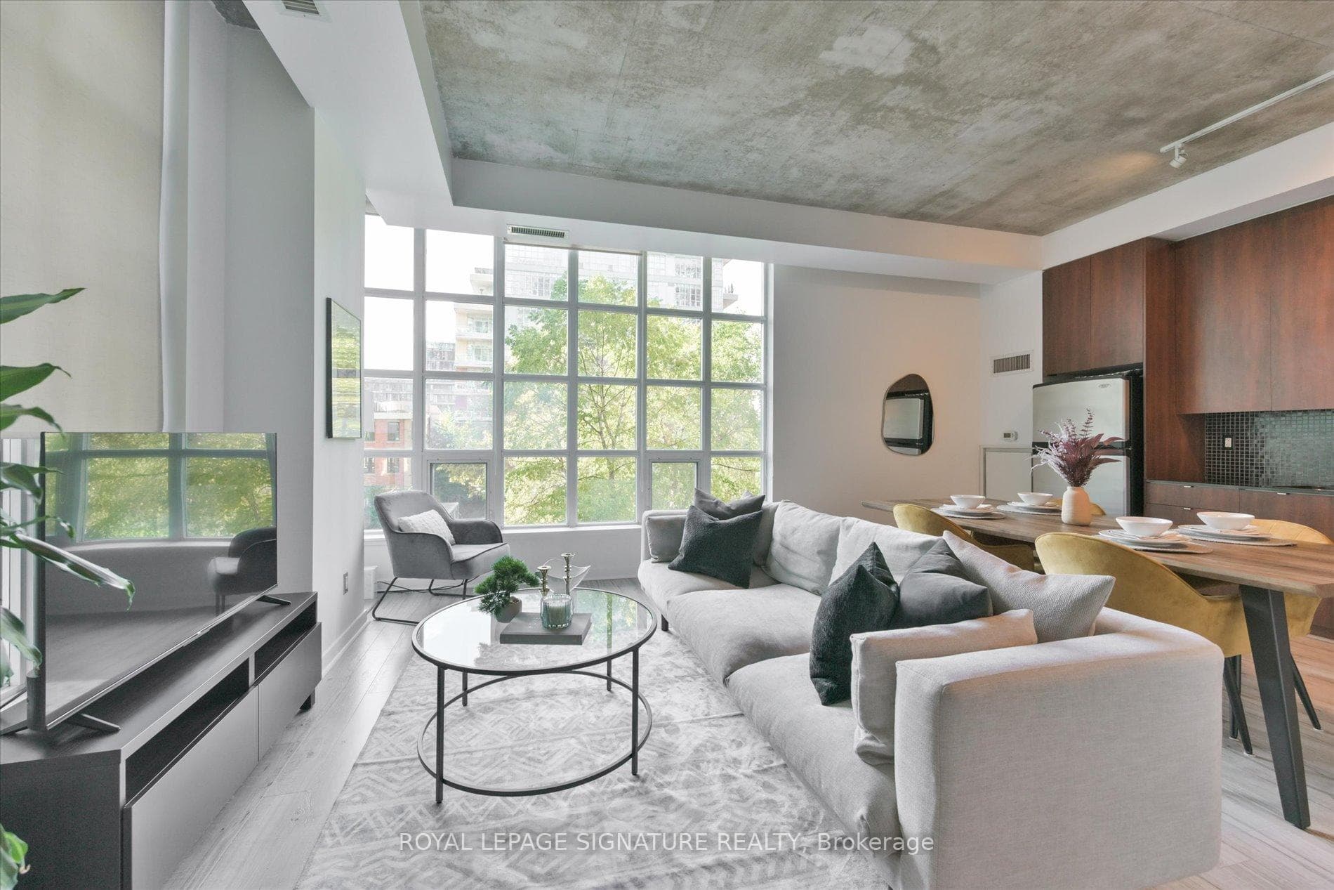 23 Brant Street Unit 305, Downtown Toronto / Waterfront, ON M5V 2L5 - Photo 1