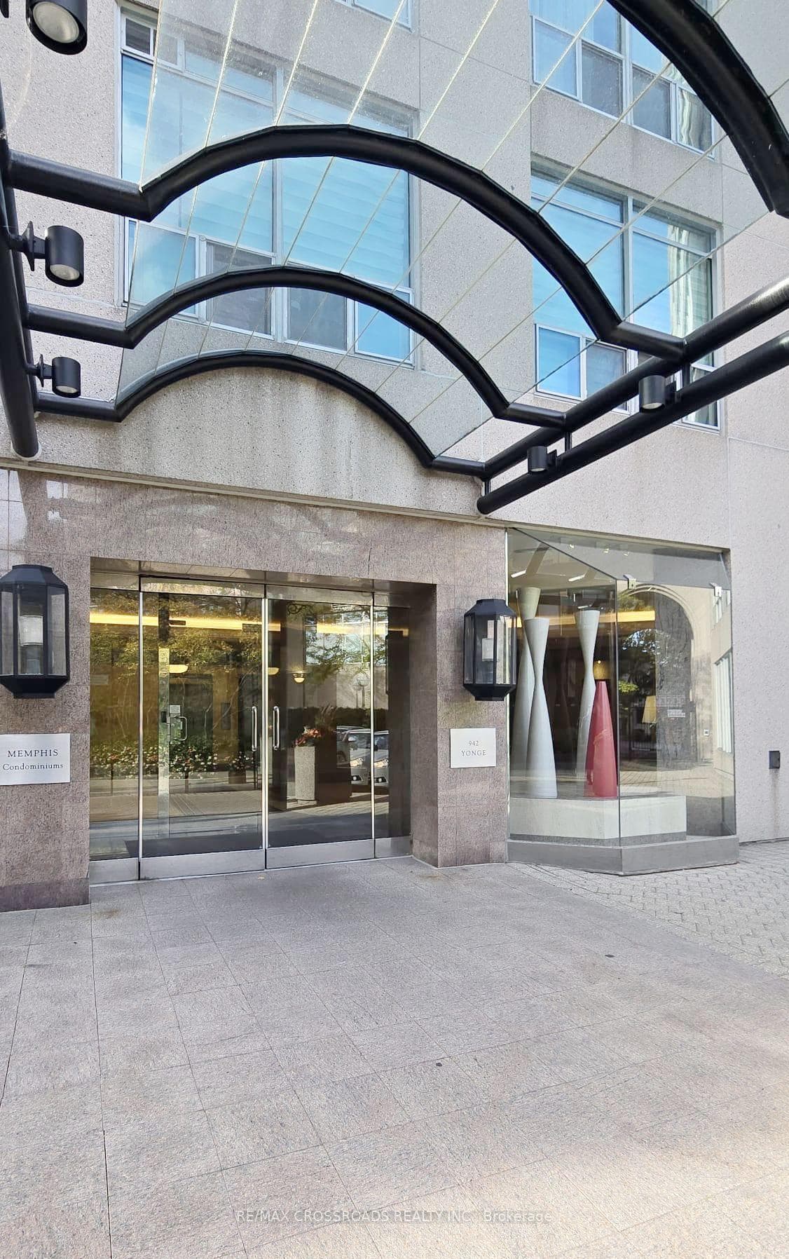 942 Yonge Street Unit 213, Annex / Yorkville / Summerhill, ON M4W 3S8 - Photo 1