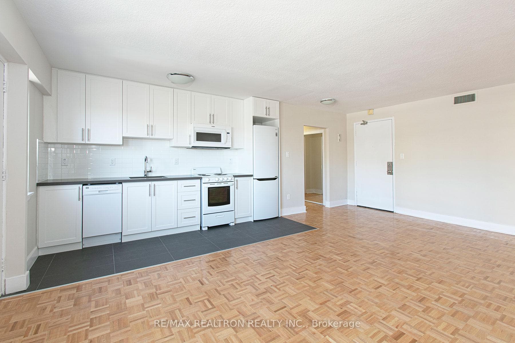 95 Lawton Boulevard Unit 308, Annex / Yorkville / Summerhill, ON M4V 1Z8 - Photo 1