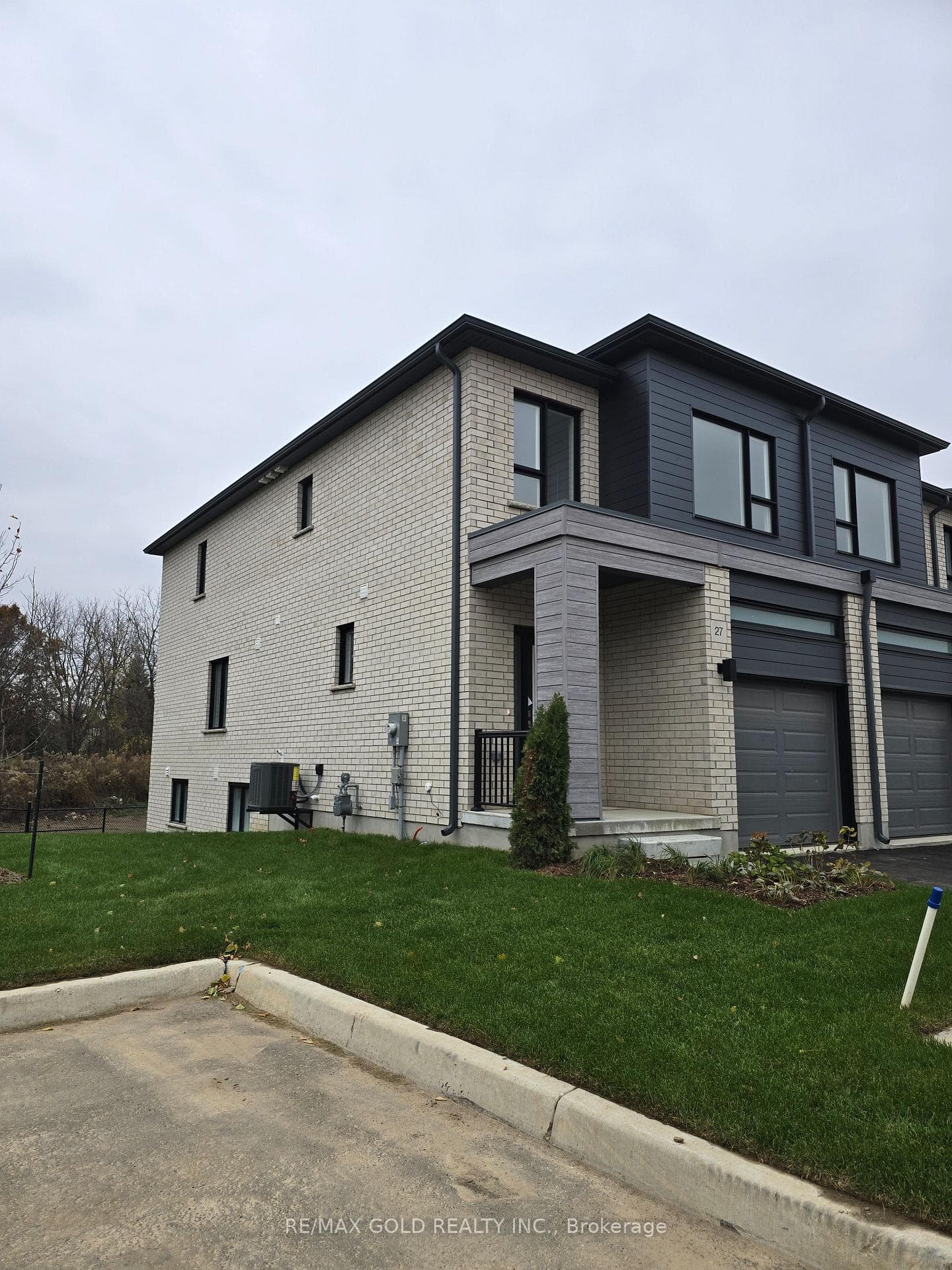 27 Oak Forest Common Crescent, Cambridge, ON N1S 0E4 - Photo 1
